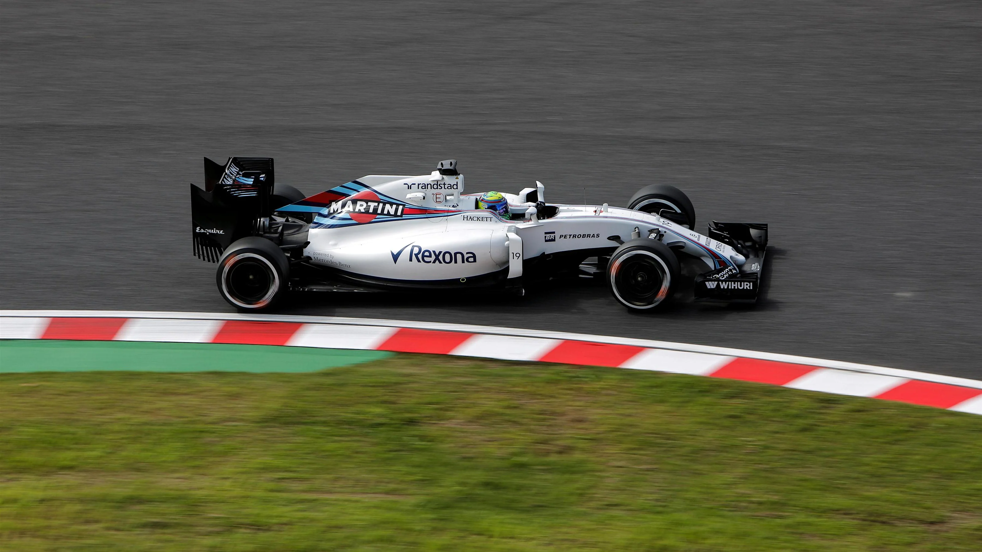 Felipe Massa (BRA) Williams FW38 at Formula One World Championship, Rd17, Japanese Grand Prix,