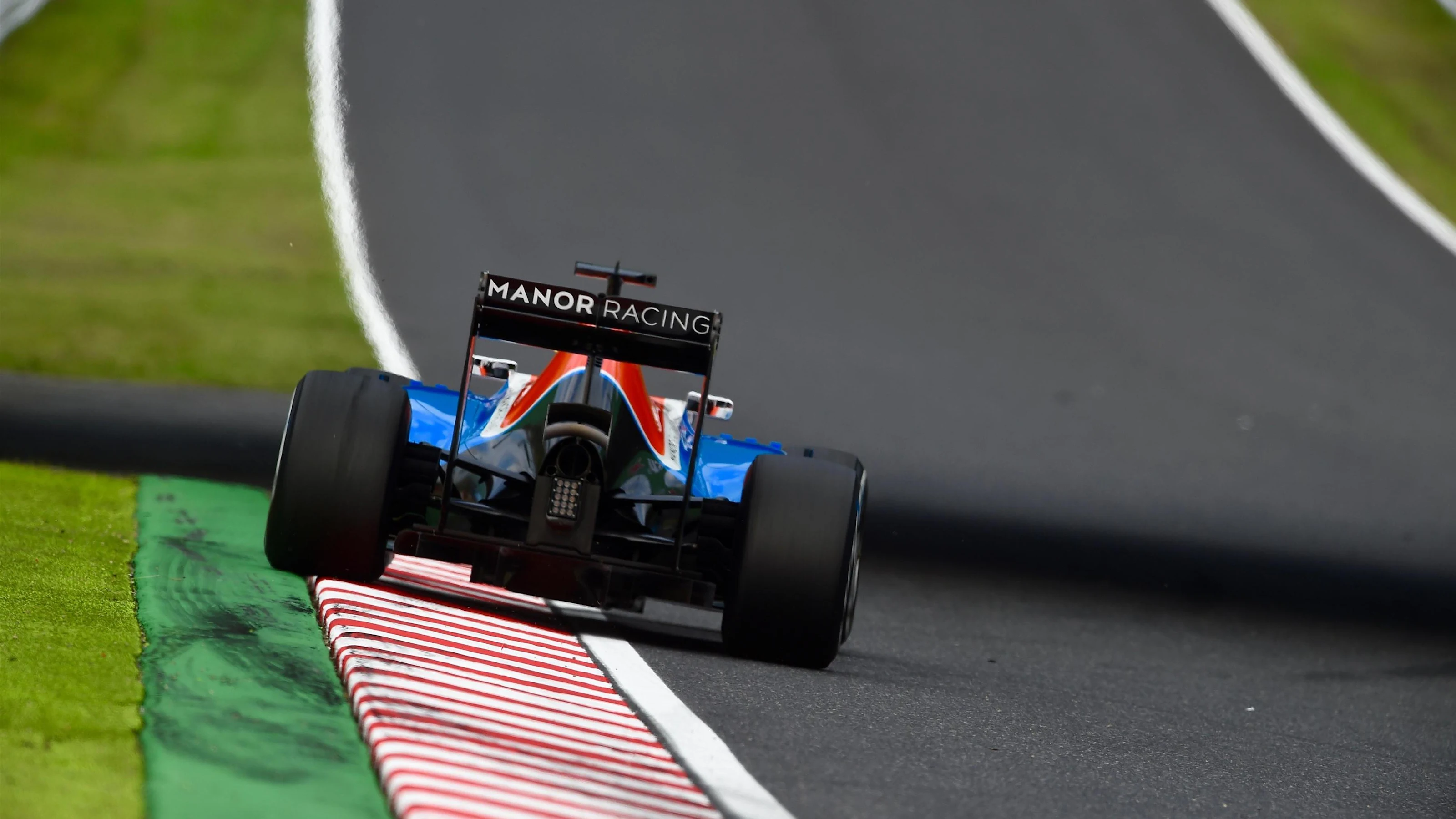 Pascal Wehrlein (GER) Manor Racing MRT05 at Formula One World Championship, Rd17, Japanese Grand