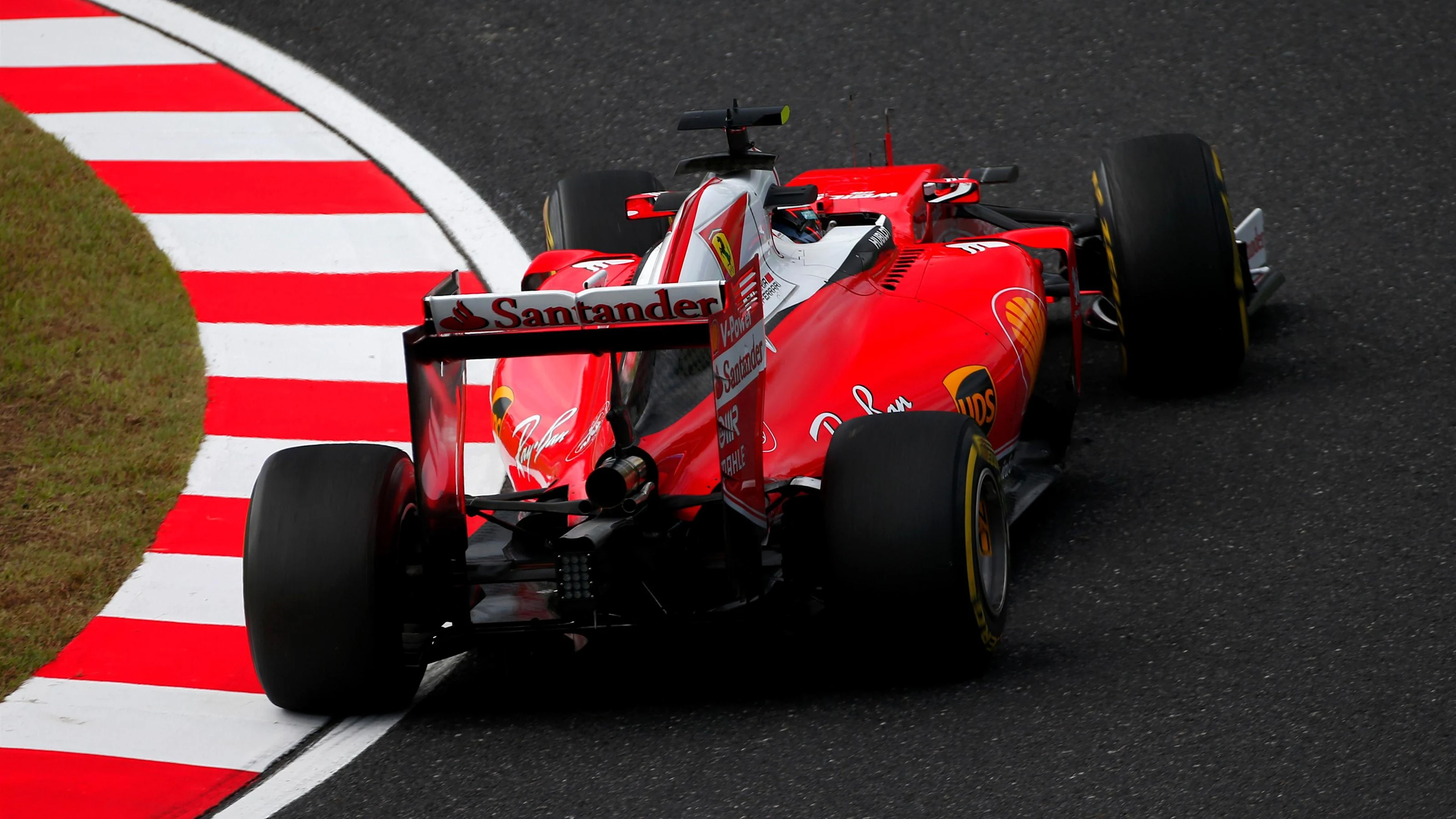 Kimi Raikkonen (FIN) Ferrari SF16-H at Formula One World Championship, Rd17, Japanese Grand Prix,