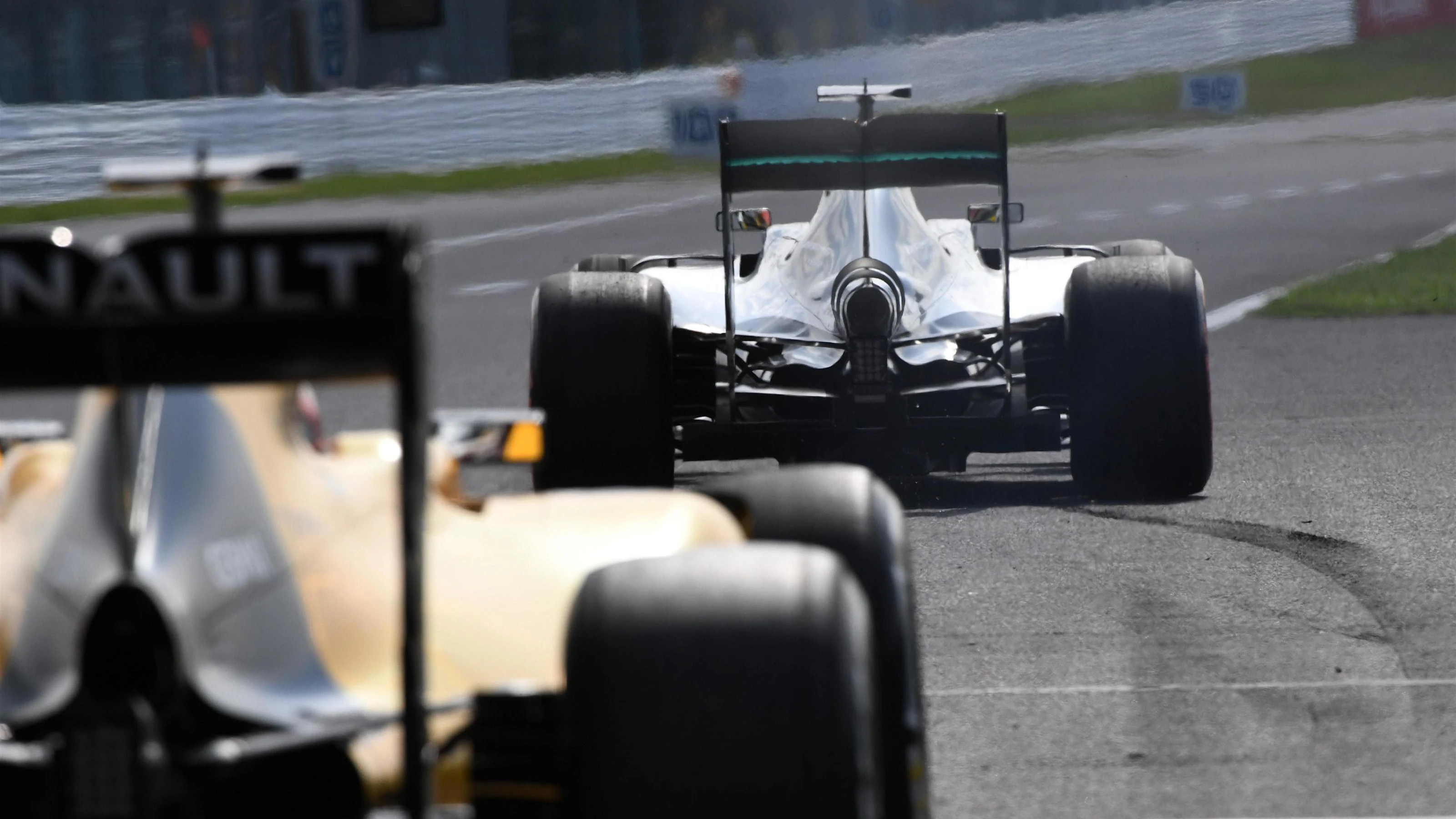 Lewis Hamilton (GBR) Mercedes-Benz F1 W07 Hybrid at Formula One World Championship, Rd17, Japanese