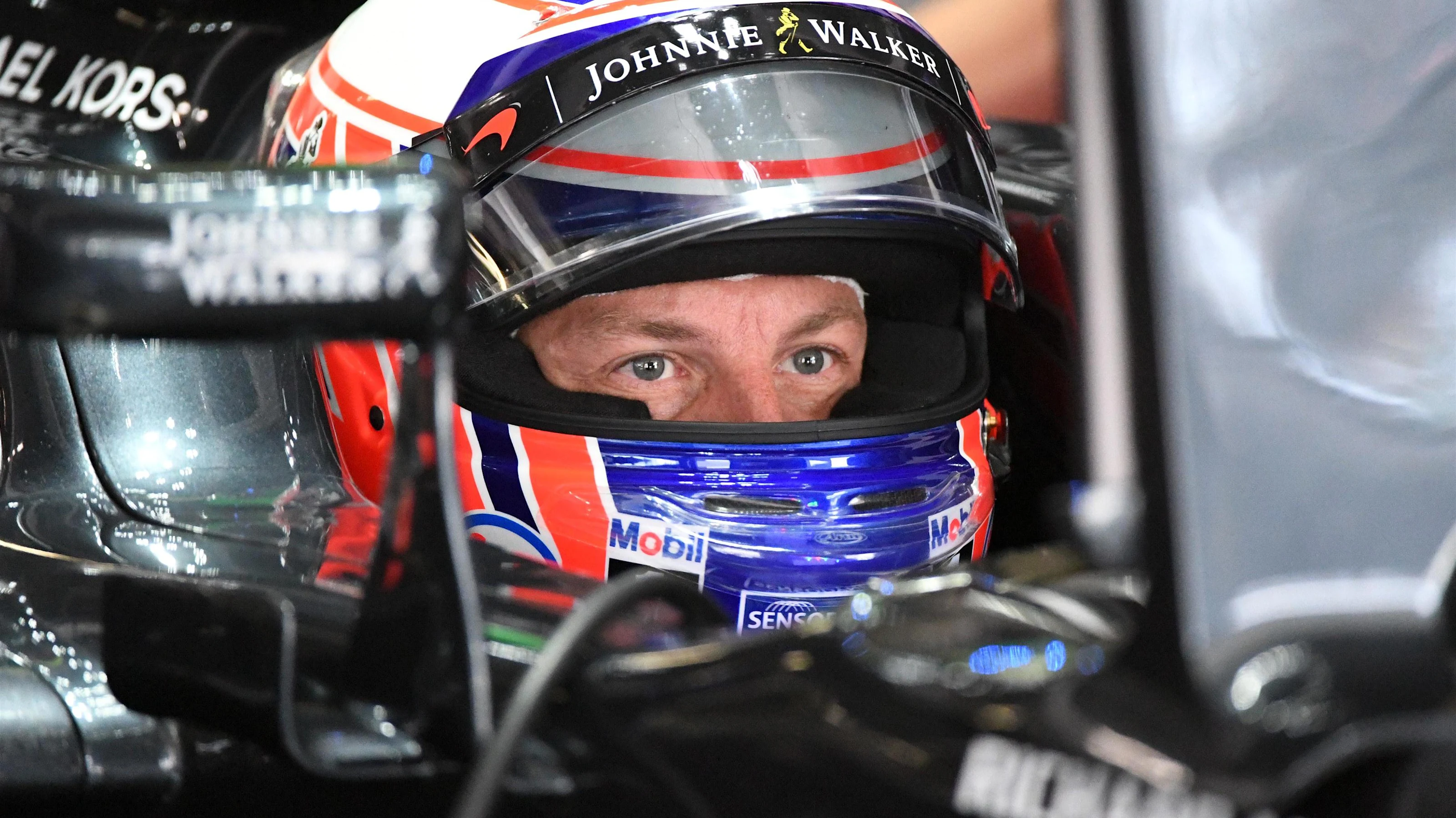 Jenson Button (GBR) McLaren MP4-31 at Formula One World Championship, Rd17, Japanese Grand Prix,
