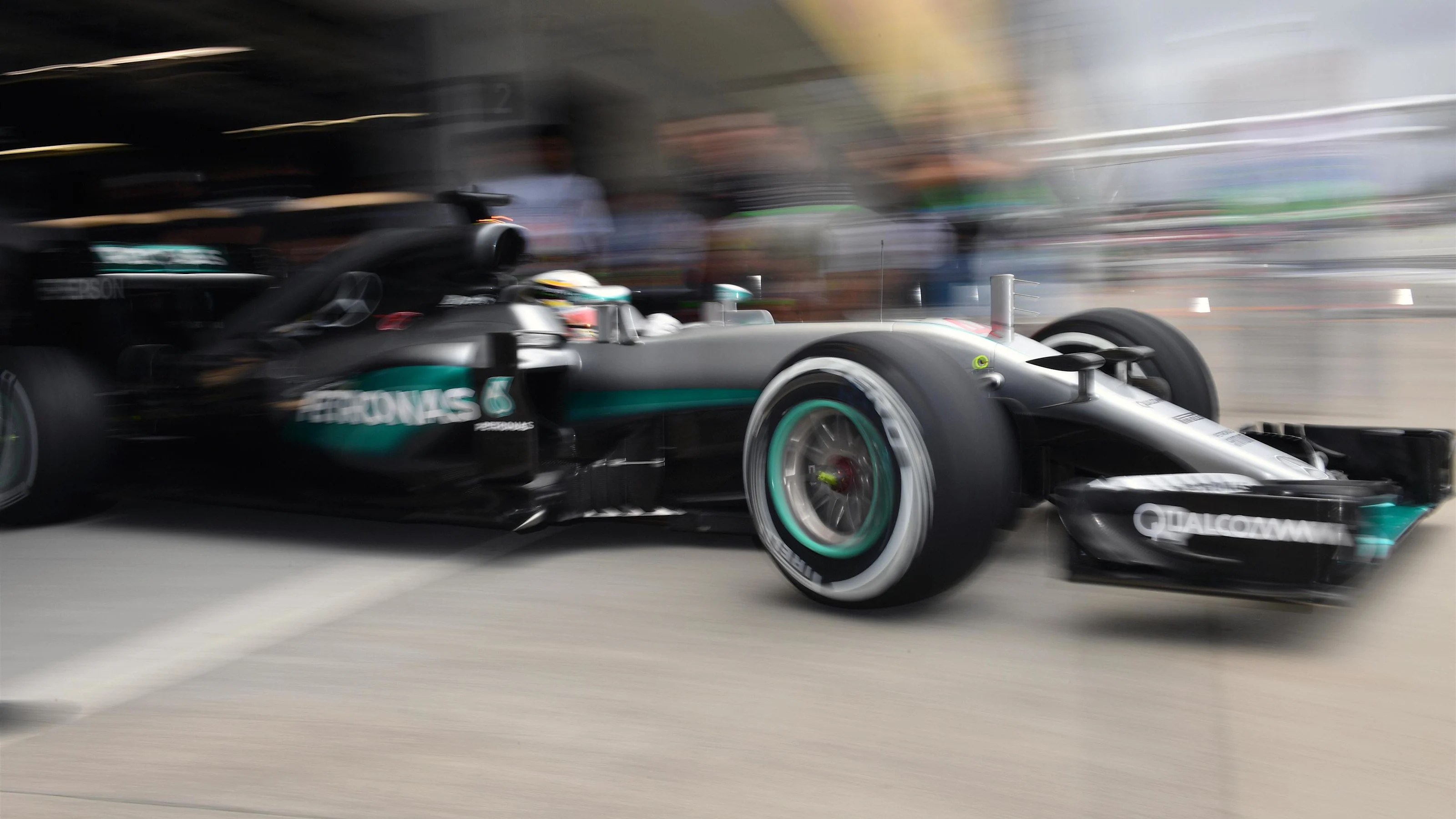 Lewis Hamilton (GBR) Mercedes-Benz F1 W07 Hybrid at Formula One World Championship, Rd17, Japanese