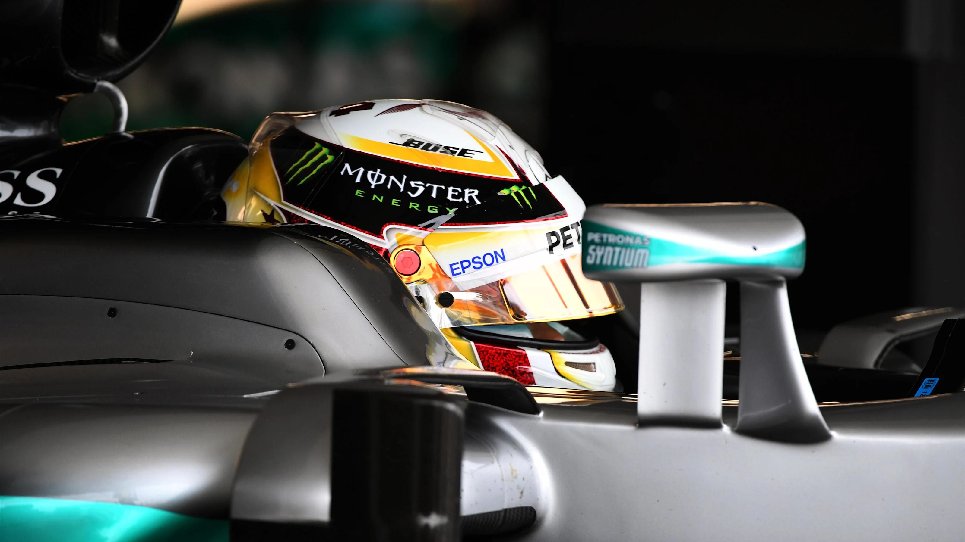 Lewis Hamilton (GBR) Mercedes-Benz F1 W07 Hybrid at Formula One World Championship, Rd17, Japanese