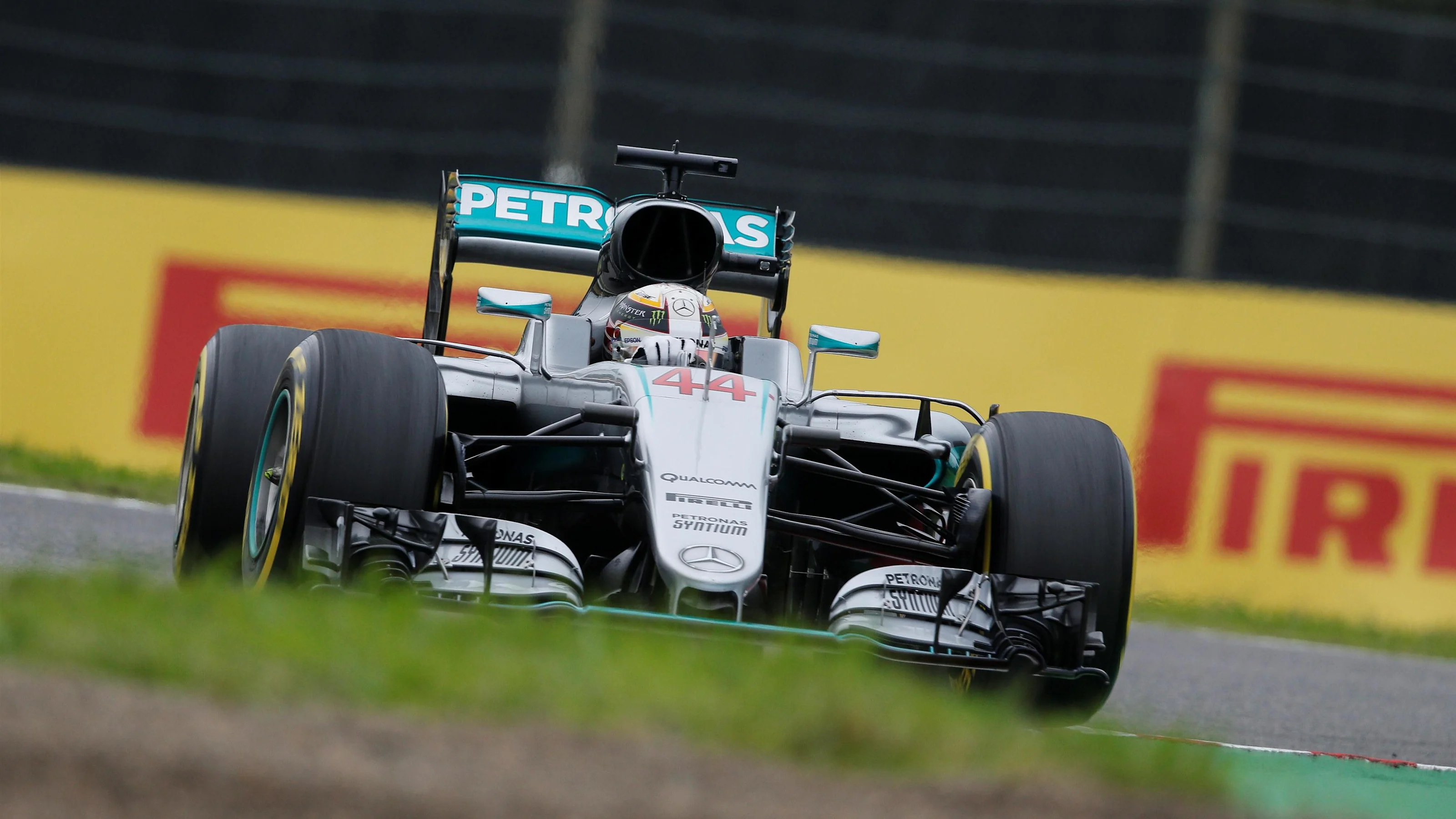 Lewis Hamilton (GBR) Mercedes-Benz F1 W07 Hybrid at Formula One World Championship, Rd17, Japanese