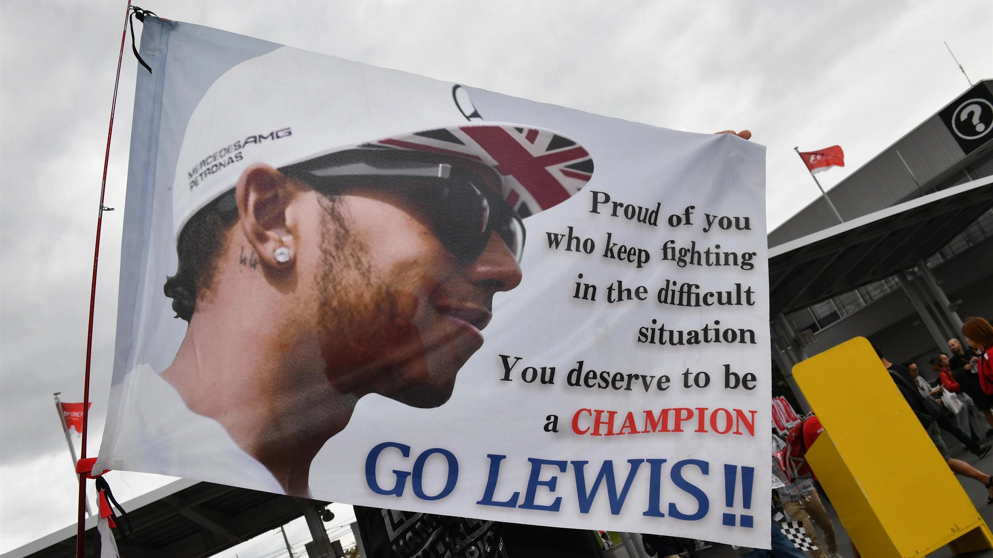 Lewis Hamilton (GBR) Mercedes AMG F1 fans and banner at Formula One World Championship, Rd17,