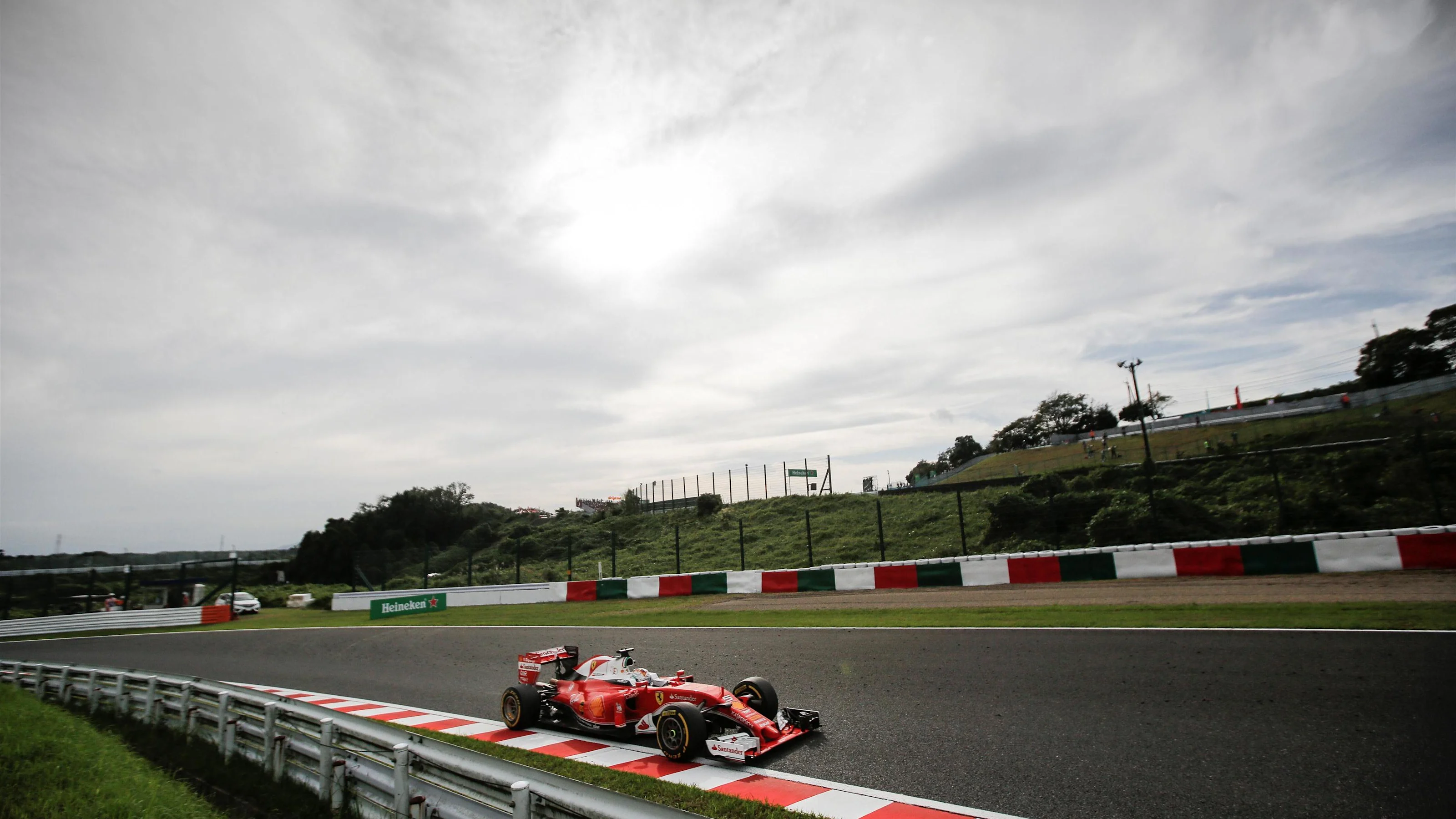 Sebastian Vettel (GER) Ferrari SF16-H at Formula One World Championship, Rd17, Japanese Grand Prix,
