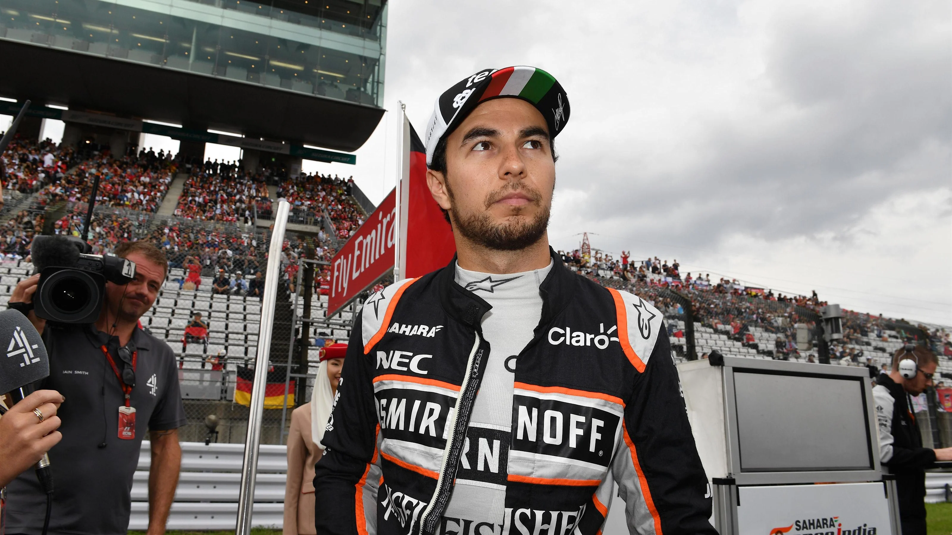 Sergio Perez (MEX) Force India on the grid at Formula One World Championship, Rd17, Japanese Grand