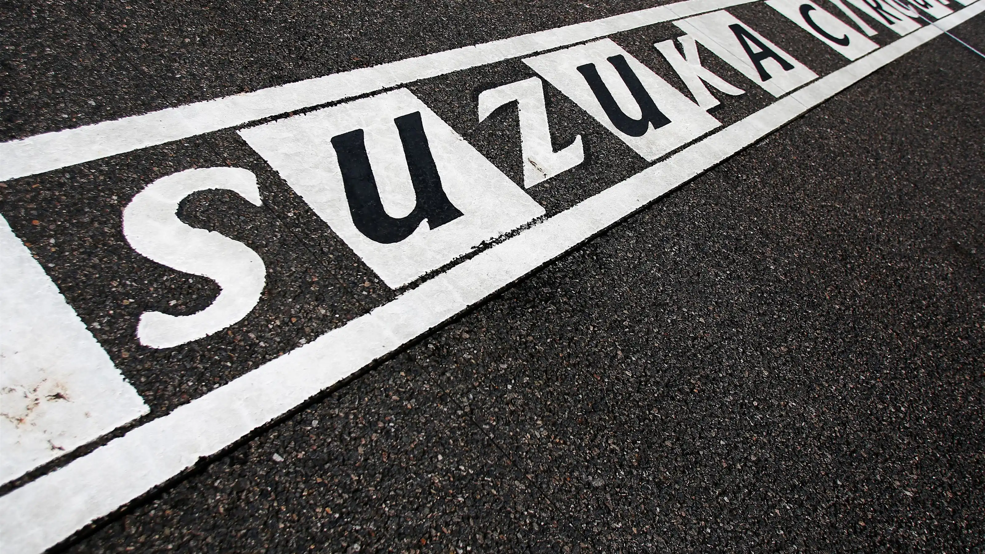 Start and finish stripe at Formula One World Championship, Rd17, Japanese Grand Prix, Preparations,