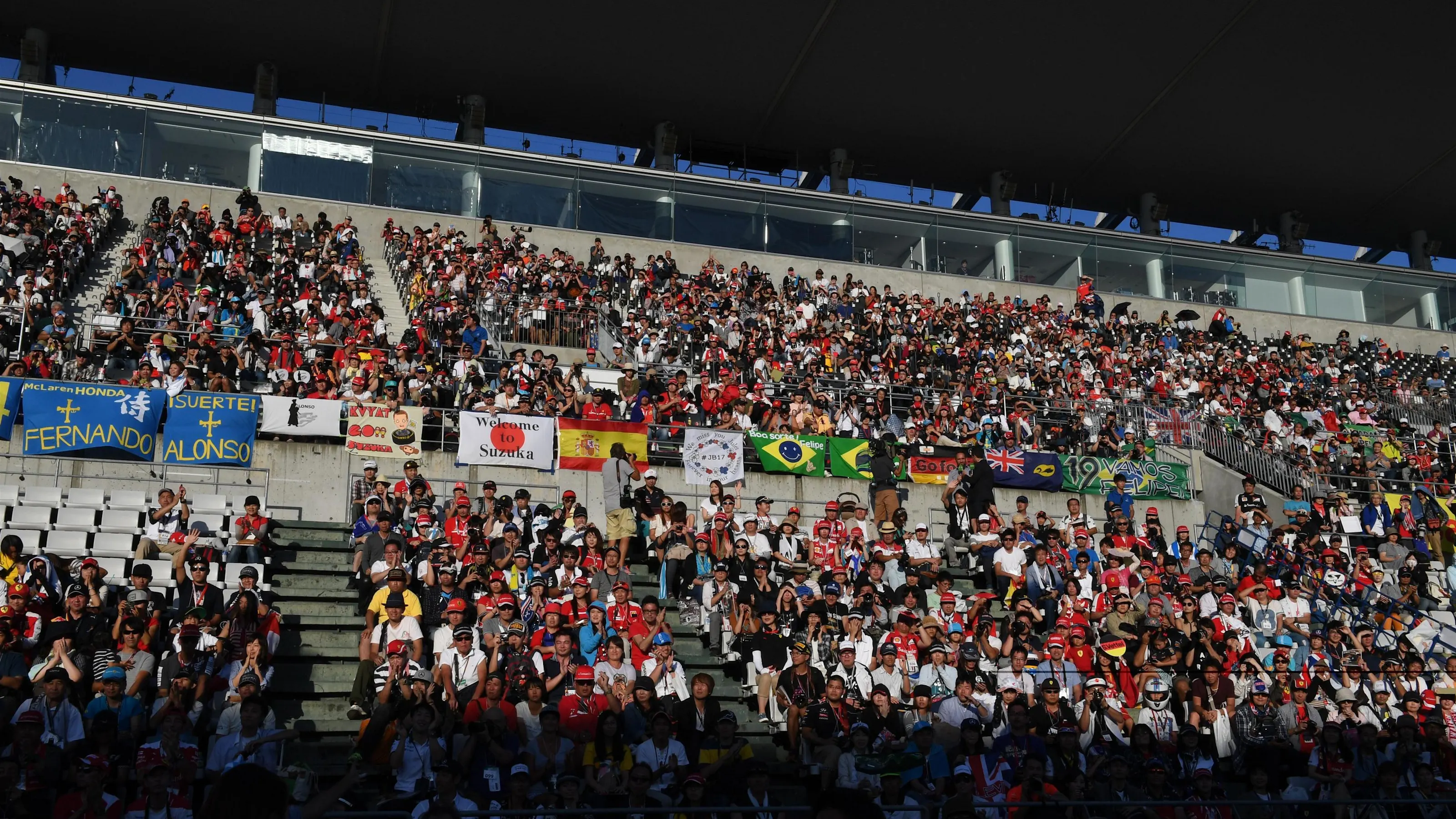 Fans at Formula One World Championship, Rd17, Japanese Grand Prix, Preparations, Suzuka, Japan,