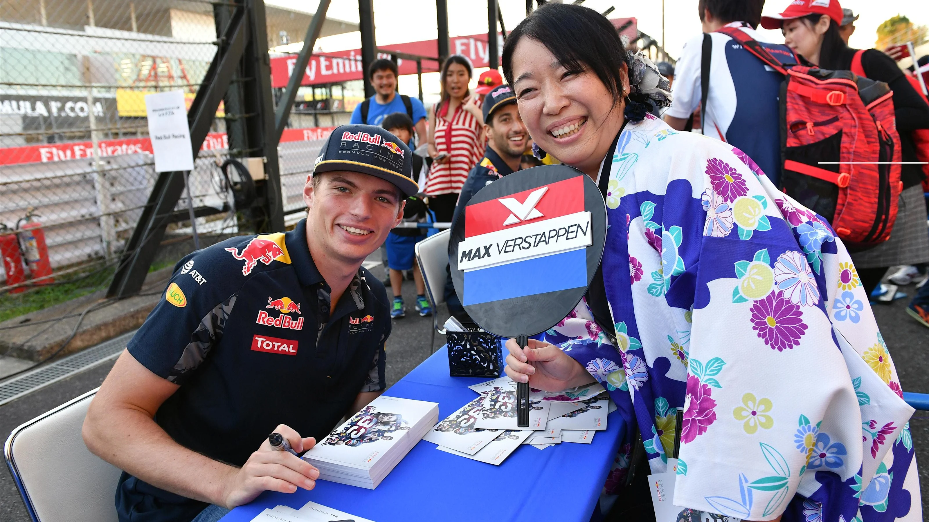 Max Verstappen (NED) Red Bull Racing and fan at Formula One World Championship, Rd17, Japanese