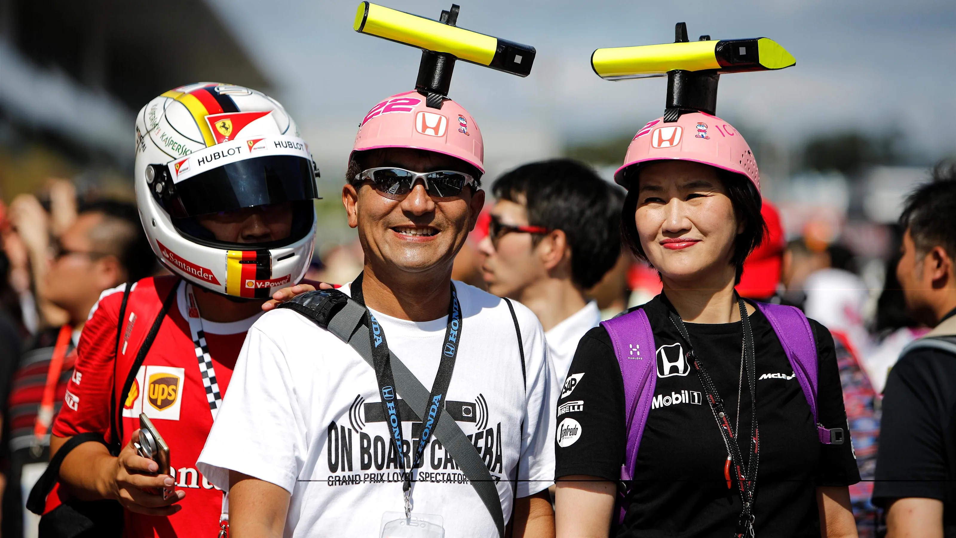 Fan at Formula One World Championship, Rd17, Japanese Grand Prix, Preparations, Suzuka, Japan,
