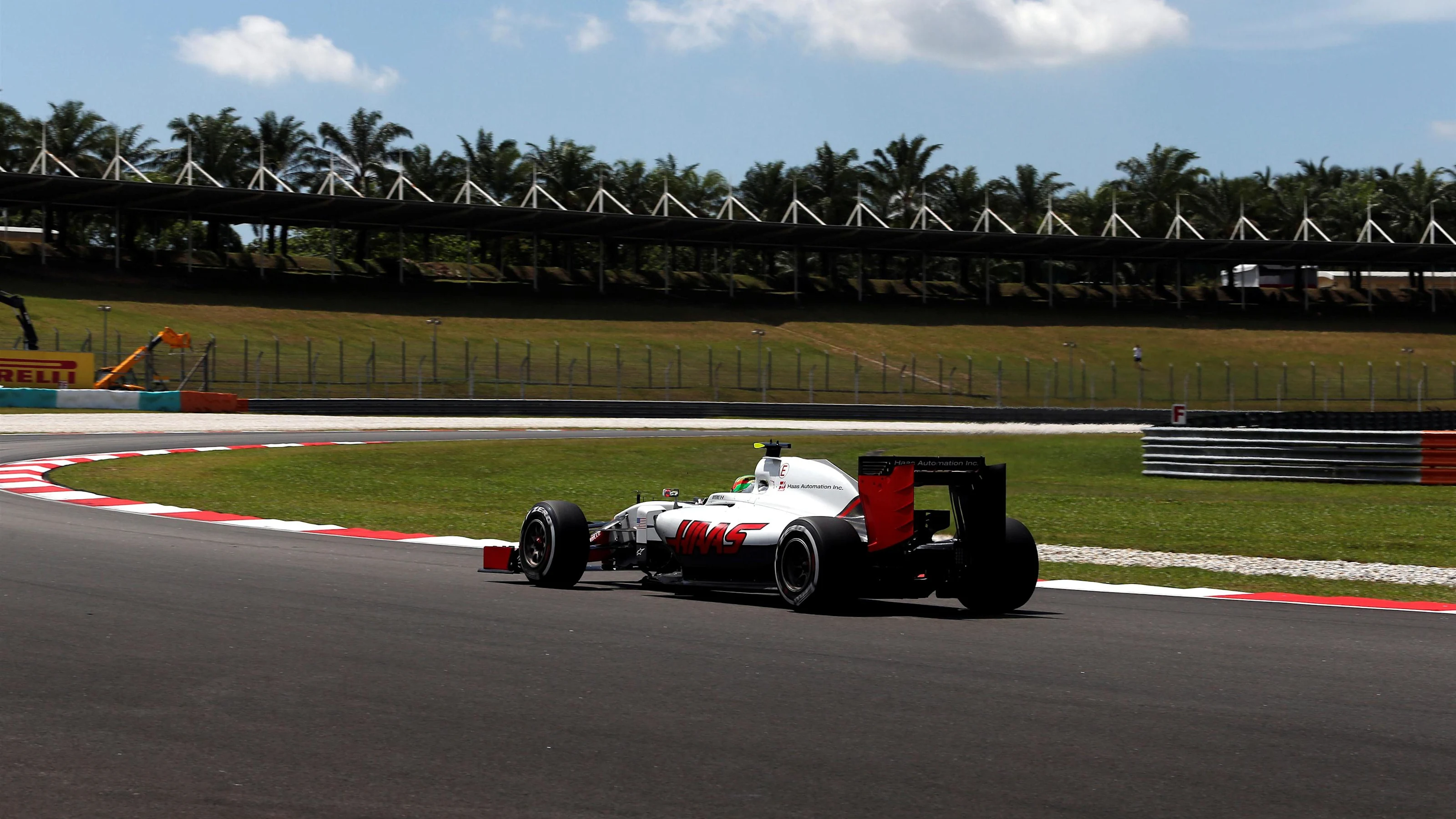Esteban Gutierrez (MEX) Haas VF-16 at Formula One World Championship, Rd16, Malaysian Grand Prix,