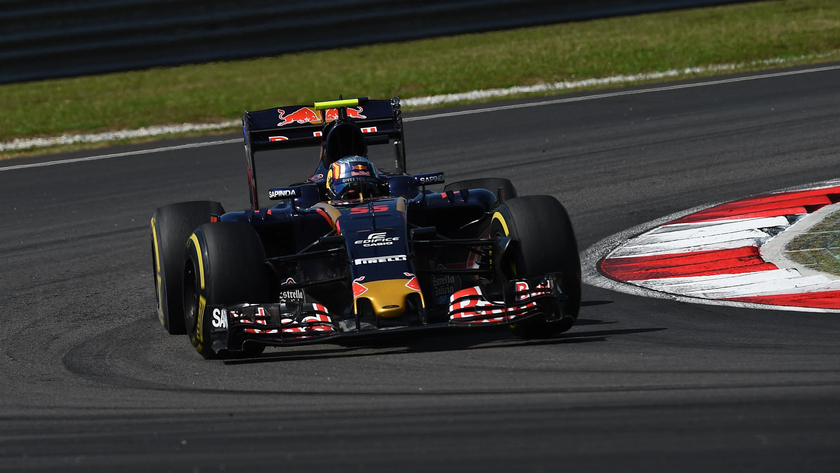 Carlos Sainz jr (ESP) Scuderia Toro Rosso STR11 at Formula One World Championship, Rd16, Malaysian