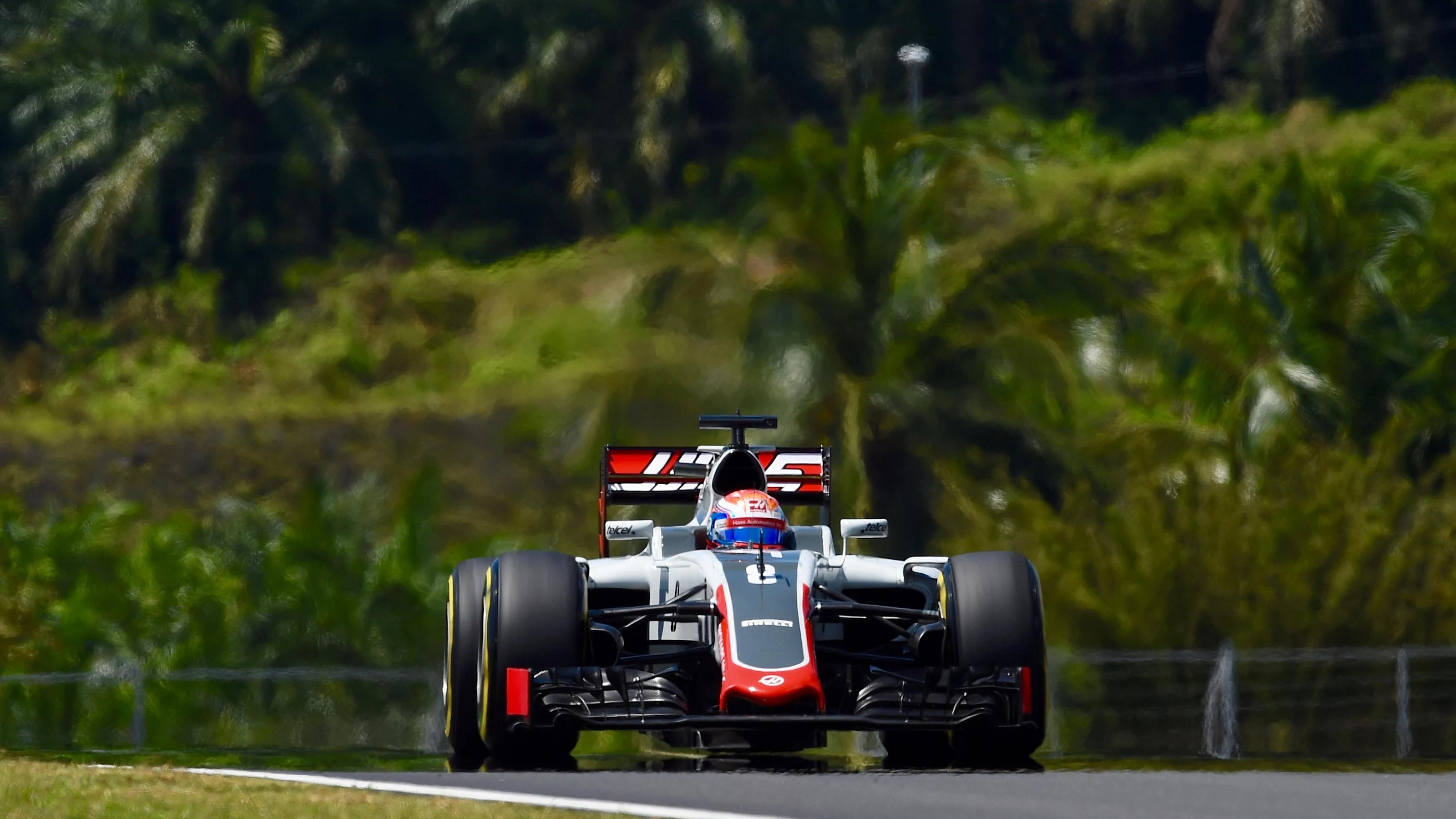 Romain Grosjean (FRA) Haas VF-16 at Formula One World Championship, Rd16, Malaysian Grand Prix,