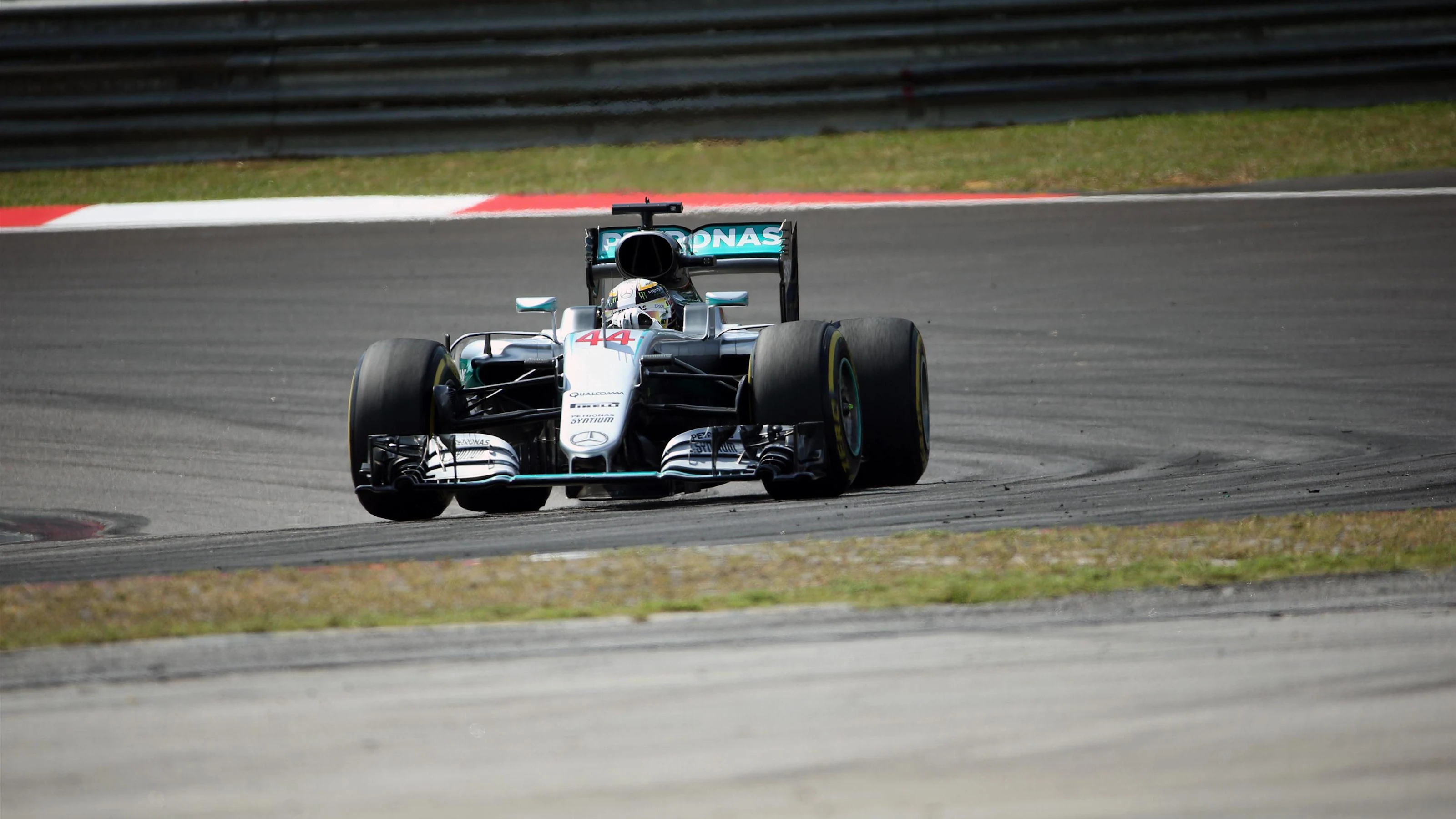 Lewis Hamilton (GBR) Mercedes-Benz F1 W07 Hybrid at Formula One World Championship, Rd16, Malaysian