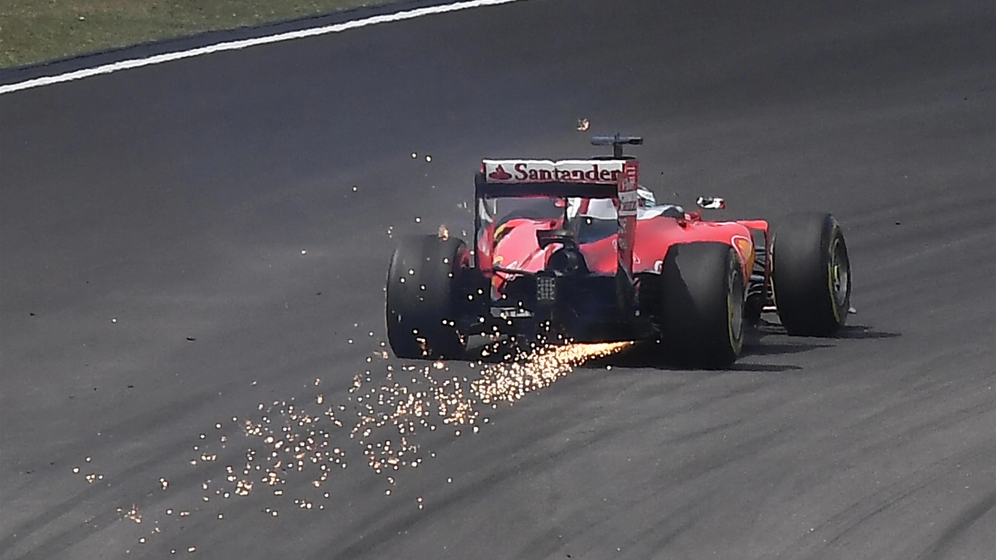 Sebastian Vettel (GER) Ferrari SF16-H with damage at the start of the race at Formula One World