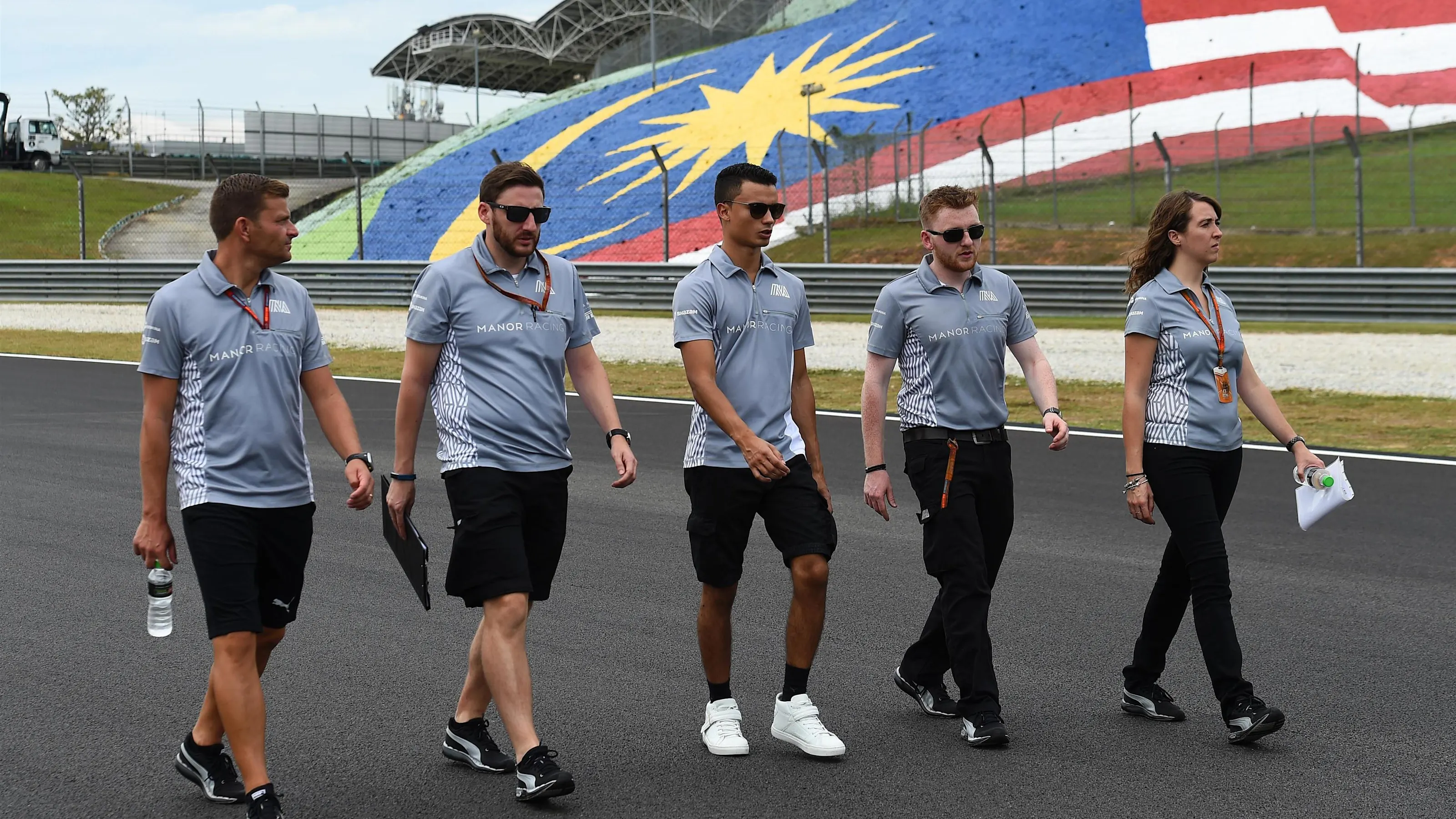 Pascal Wehrlein (GER) Manor Racing walks the track at Formula One World Championship, Rd16,