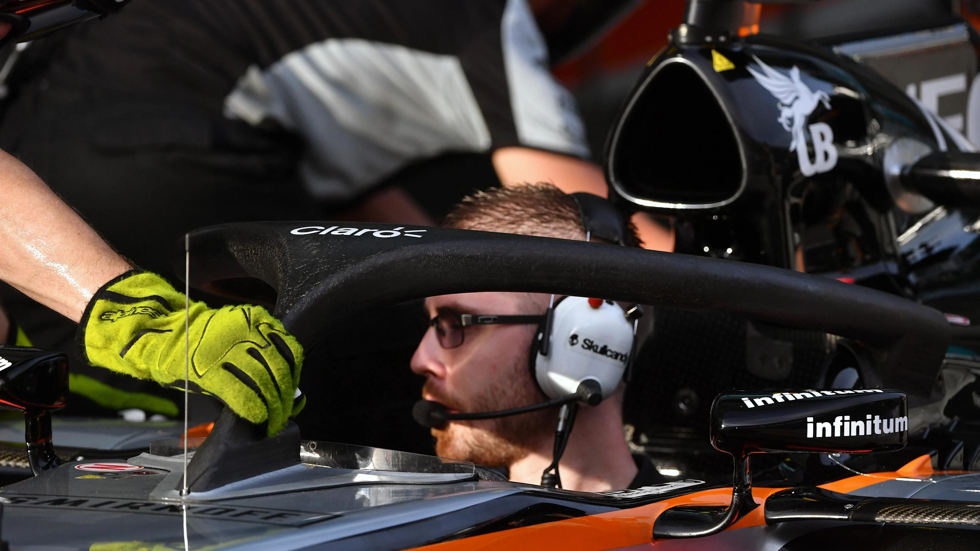 Force India VJM09 with halo at Formula One World Championship, Rd16, Malaysian Grand Prix,