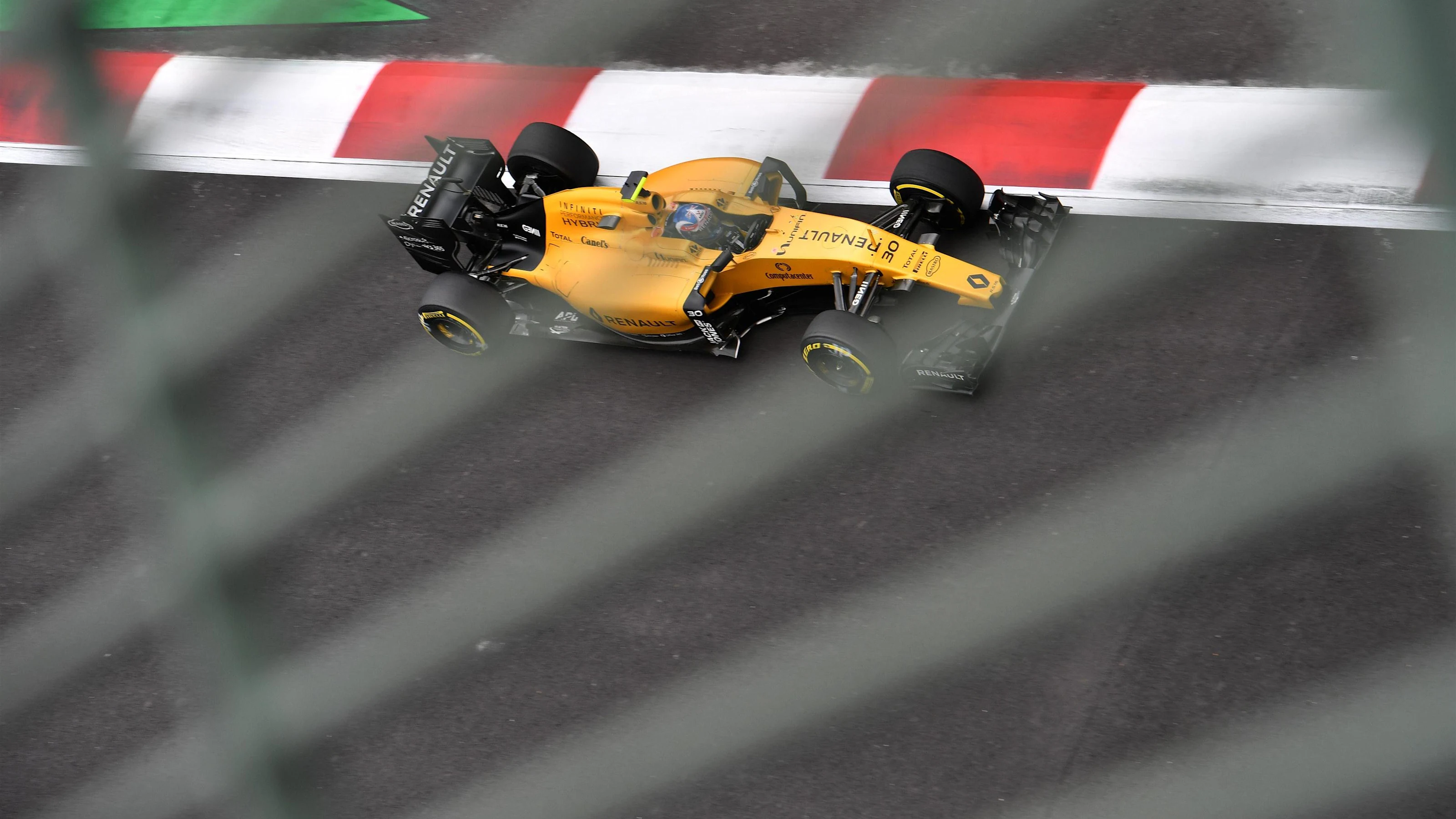 Jolyon Palmer (GBR) Renault Sport F1 Team RS16 at Formula One World Championship, Rd19, Mexican