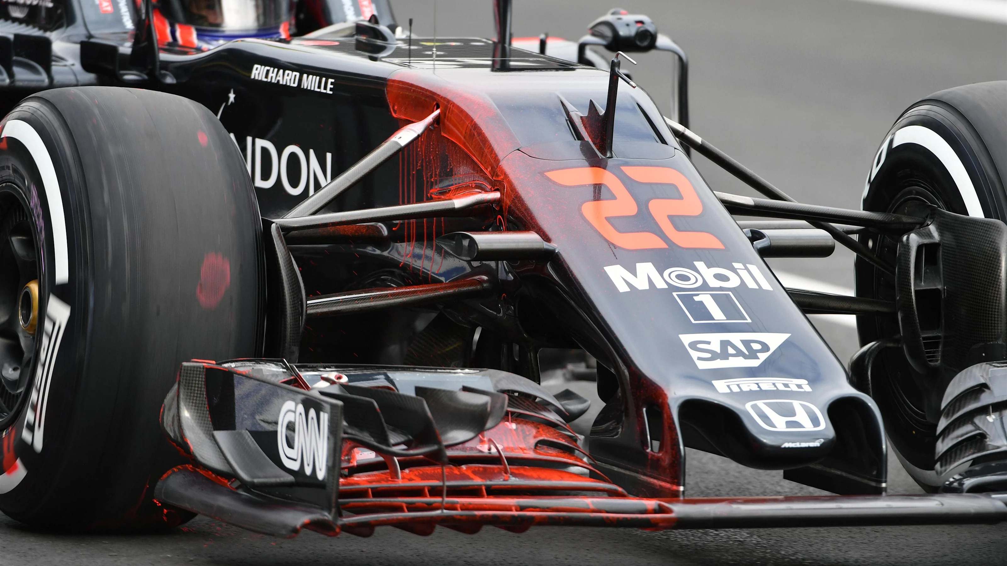 Jenson Button (GBR) McLaren MP4-31 with aero paint on front wing and nose at Formula One World