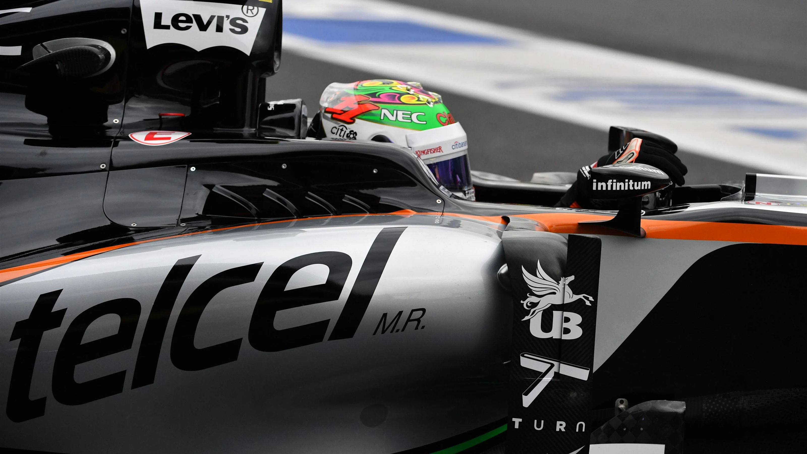 Sergio Perez (MEX) Force India VJM09 at Formula One World Championship, Rd19, Mexican Grand Prix,