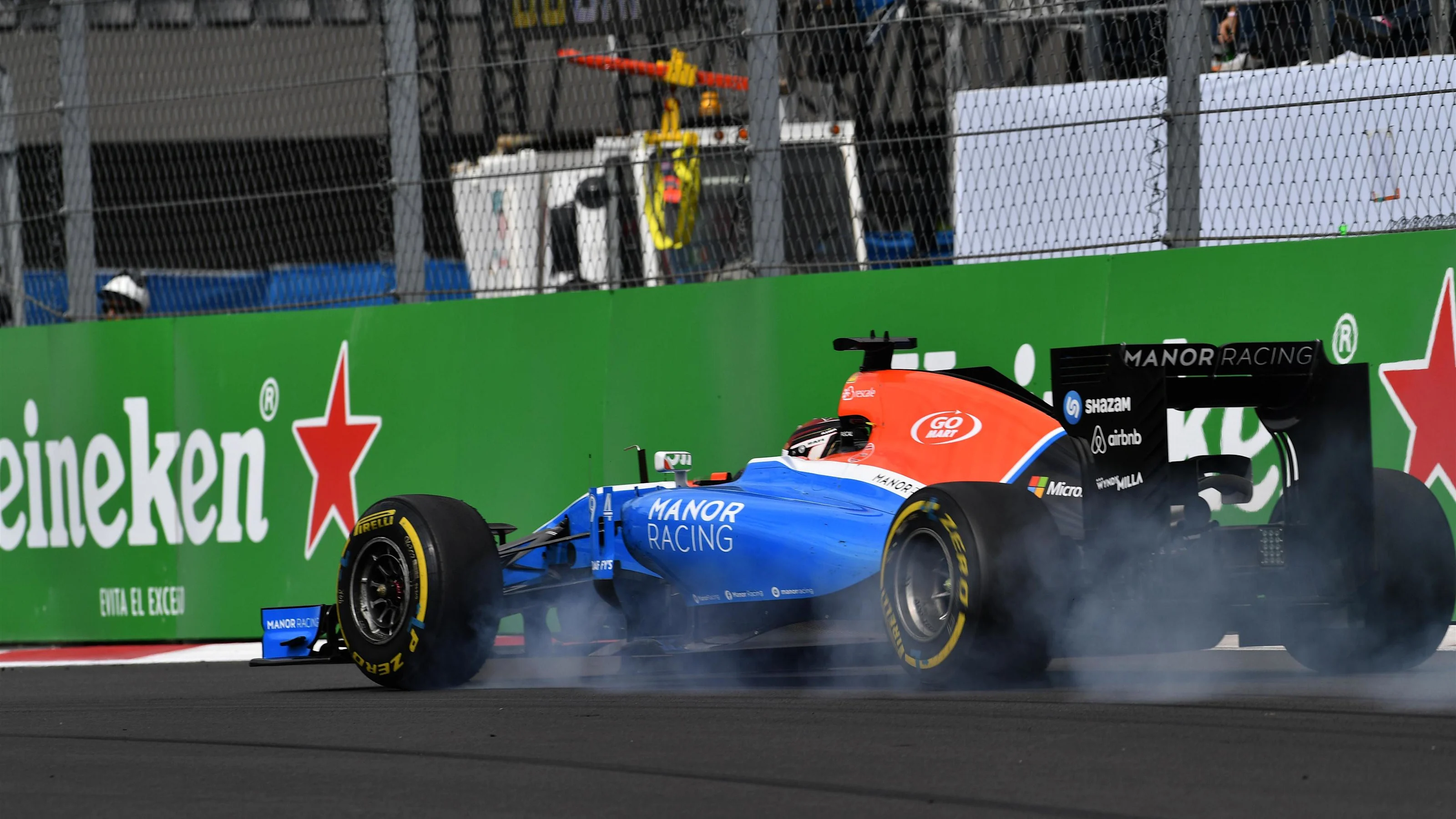 Pascal Wehrlein (GER) Manor Racing MRT05 locks up at Formula One World Championship, Rd19, Mexican