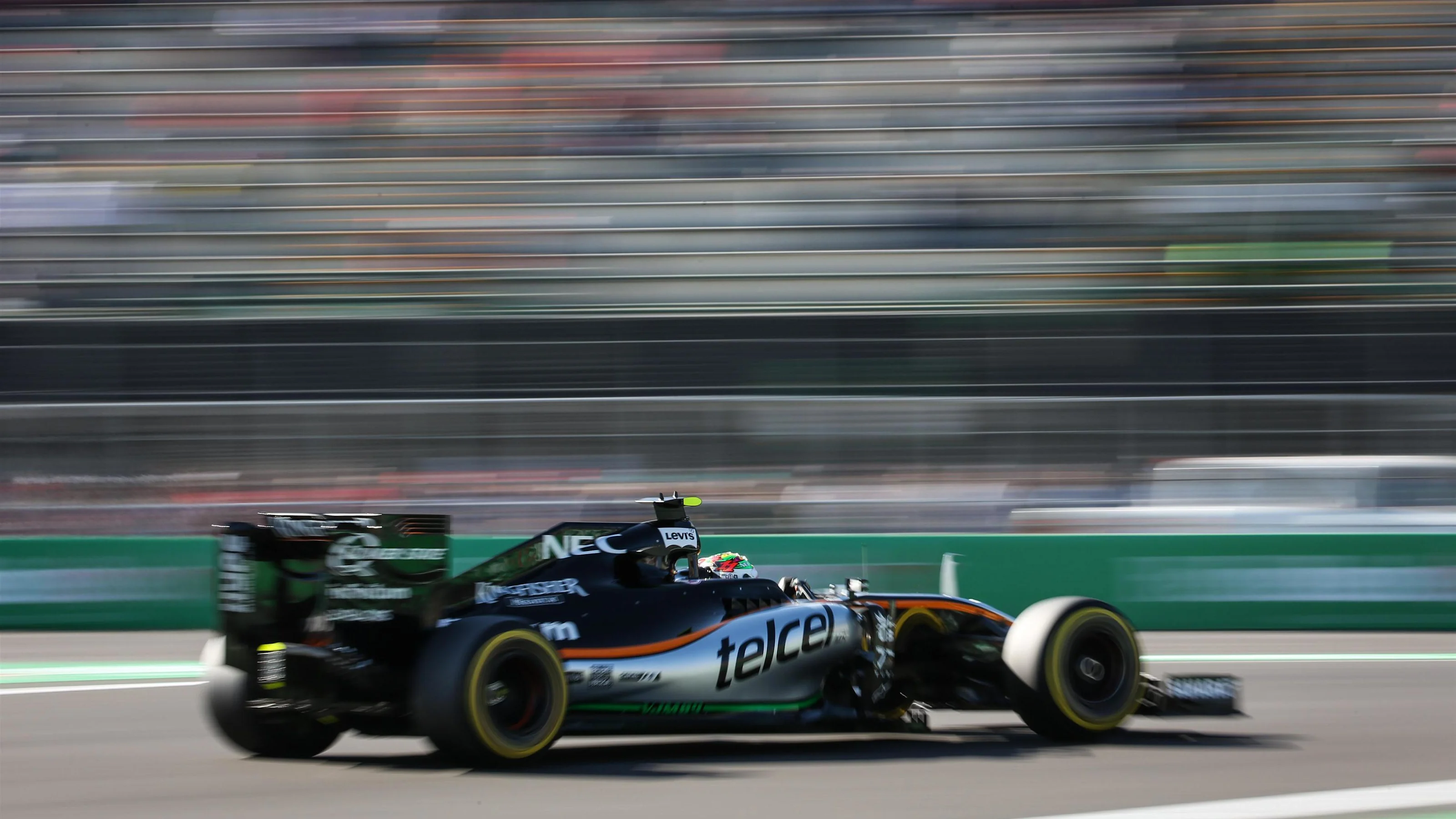 Sergio Perez (MEX) Force India VJM09 at Formula One World Championship, Rd19, Mexican Grand Prix,