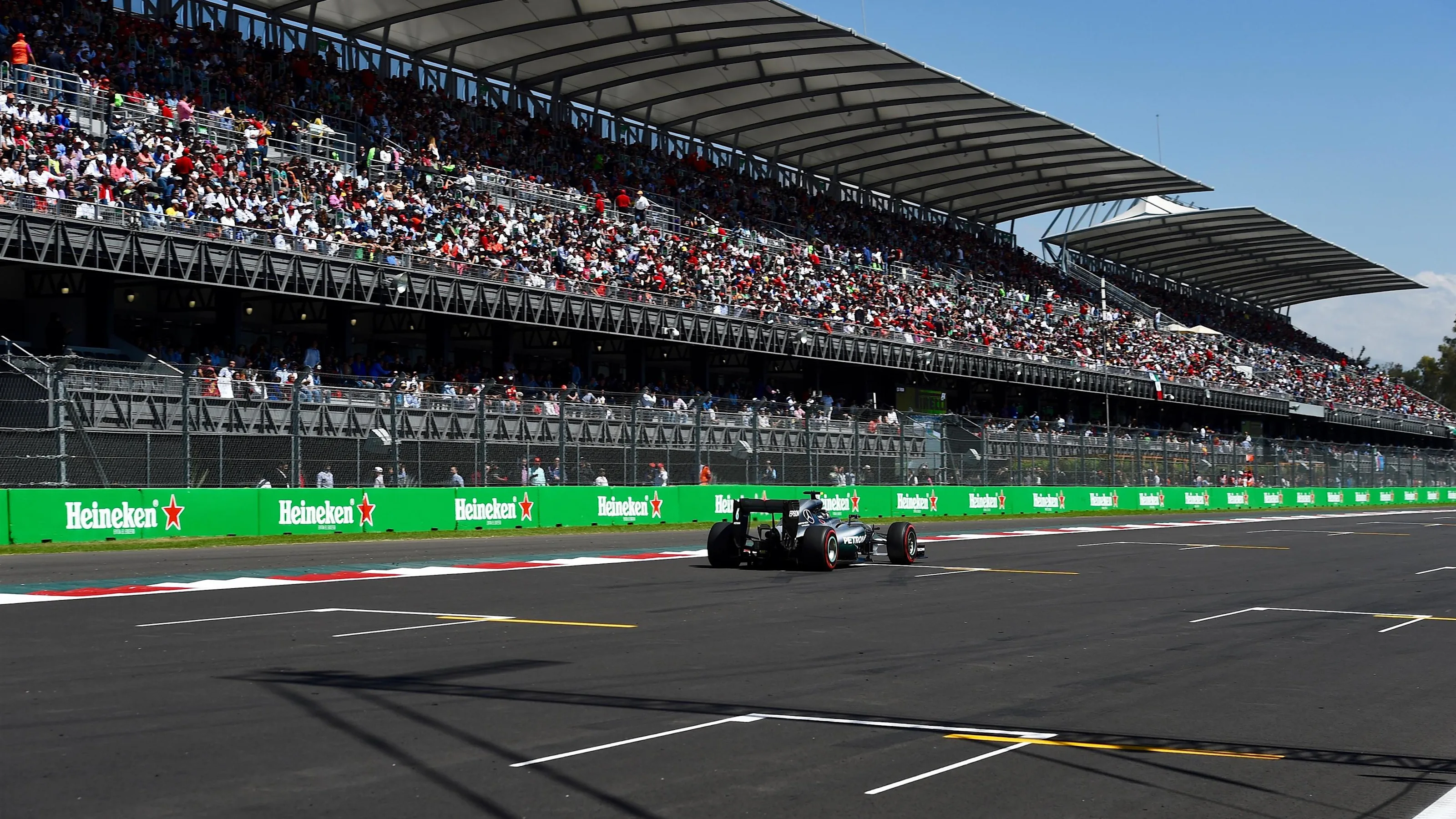 Nico Rosberg (GER) Mercedes-Benz F1 W07 Hybrid at Formula One World Championship, Rd19, Mexican