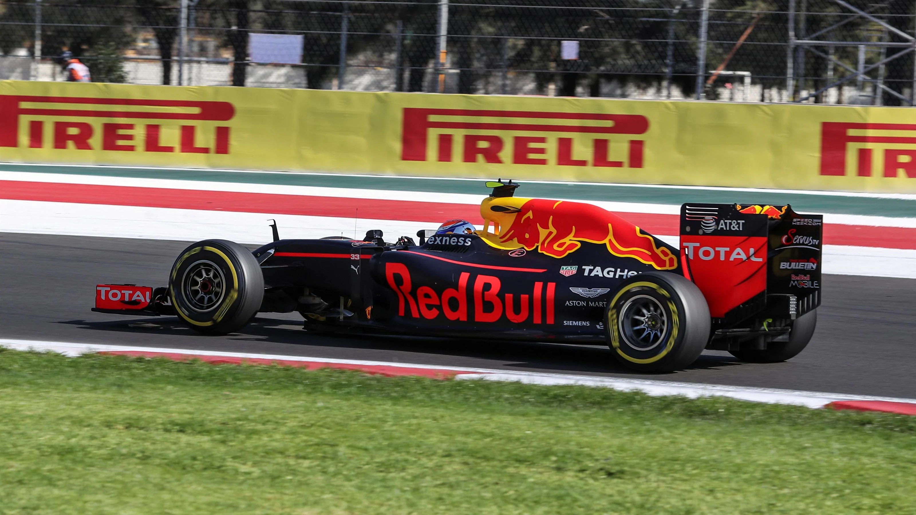 Max Verstappen (NED) Red Bull Racing RB12 at Formula One World Championship, Rd19, Mexican Grand