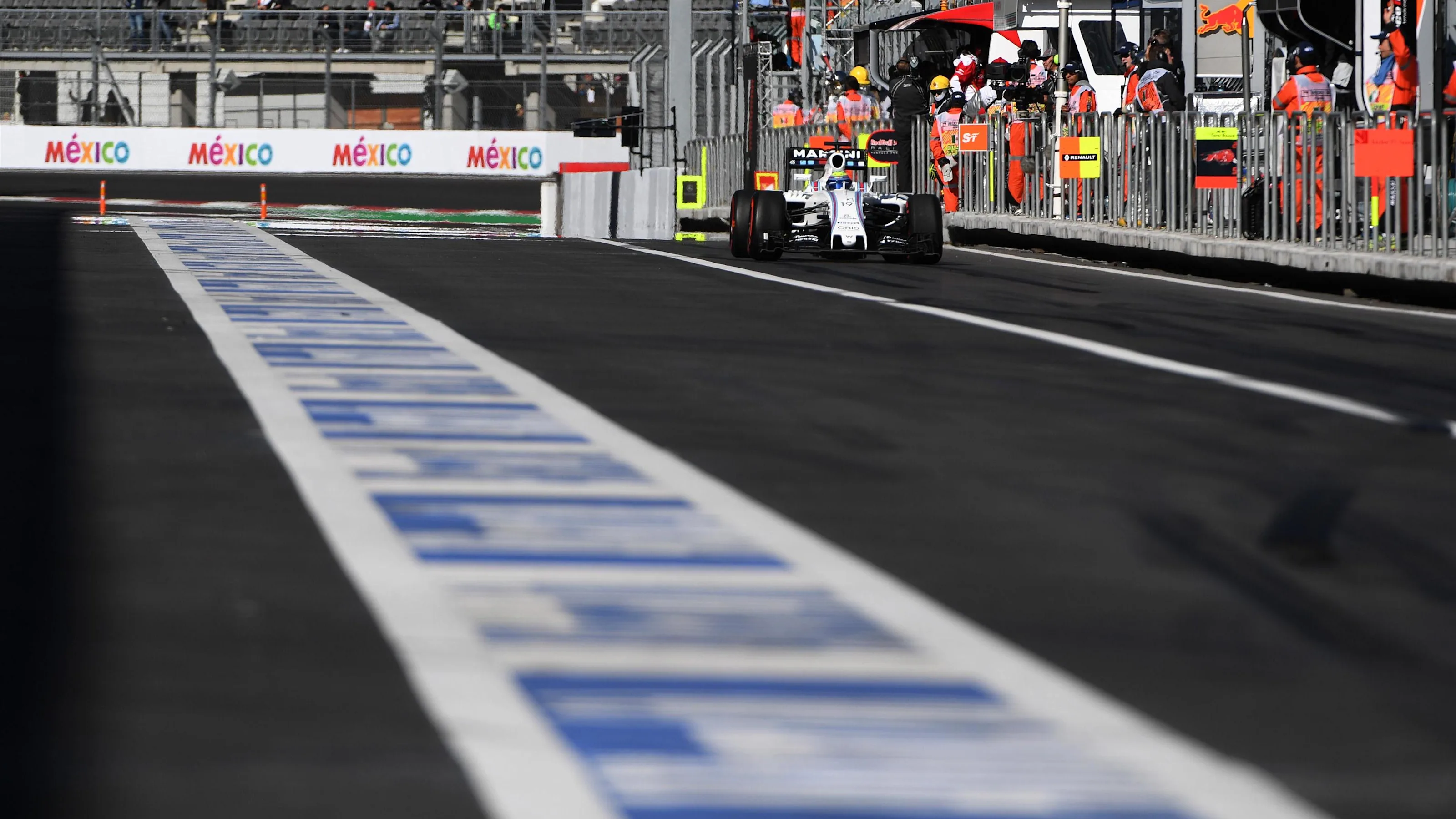 Felipe Massa (BRA) Williams FW38 at Formula One World Championship, Rd19, Mexican Grand Prix,