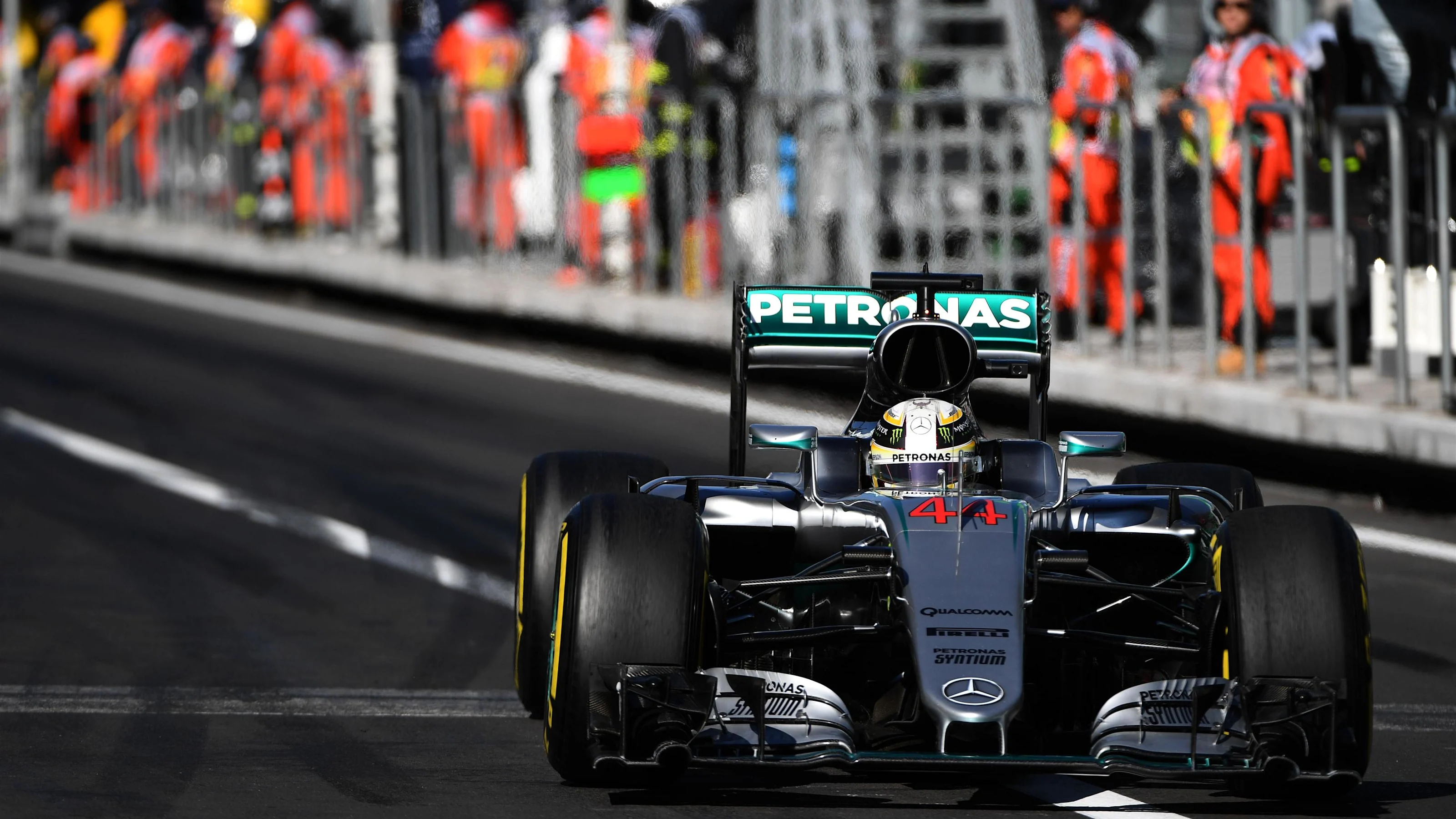 Lewis Hamilton (GBR) Mercedes-Benz F1 W07 Hybrid at Formula One World Championship, Rd19, Mexican