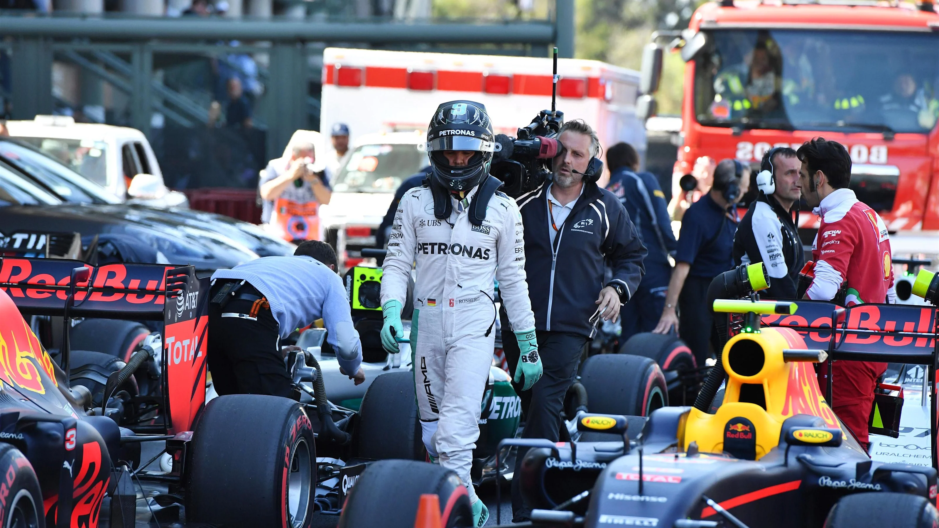 Nico Rosberg (GER) Mercedes AMG F1 celebrates in parc ferme at Formula One World Championship,