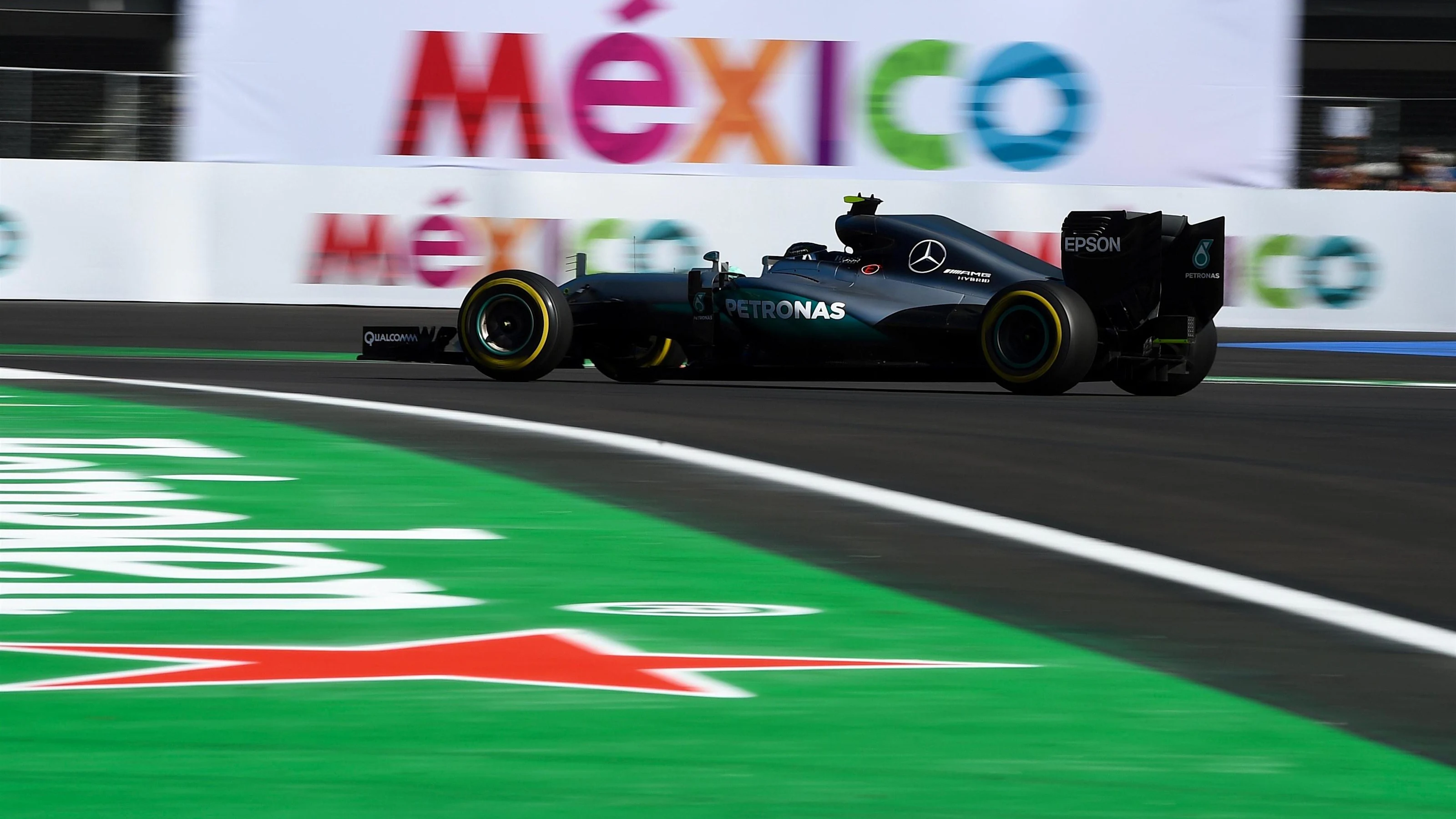 Nico Rosberg (GER) Mercedes-Benz F1 W07 Hybrid at Formula One World Championship, Rd19, Mexican
