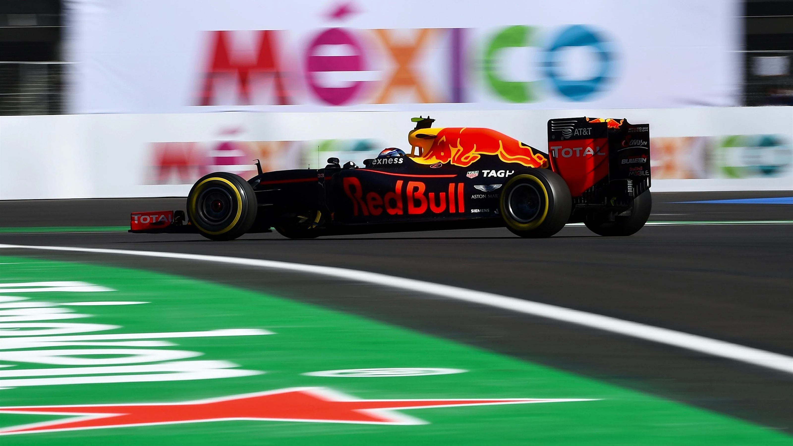 Max Verstappen (NED) Red Bull Racing RB12 at Formula One World Championship, Rd19, Mexican Grand
