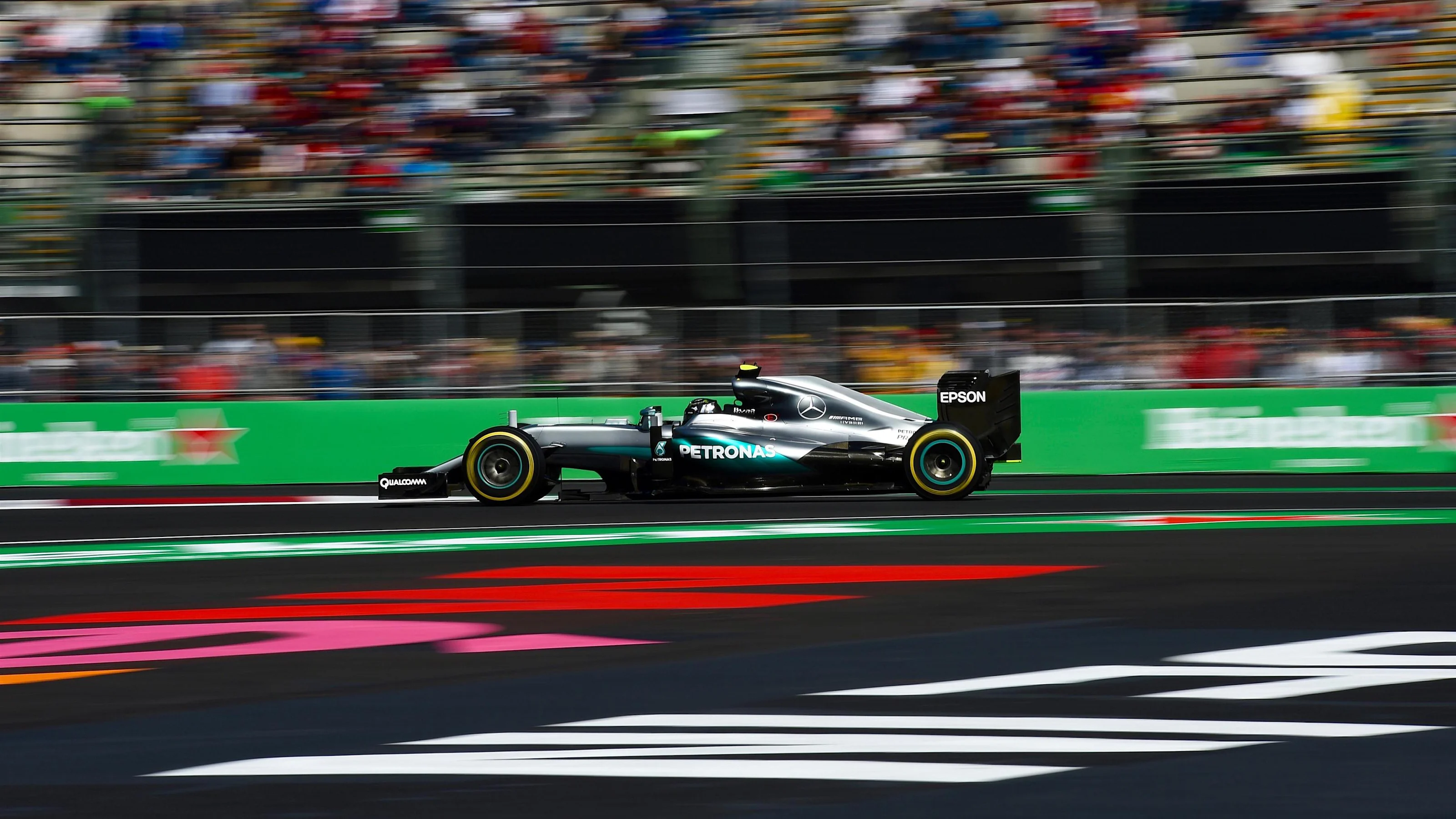 Nico Rosberg (GER) Mercedes-Benz F1 W07 Hybrid at Formula One World Championship, Rd19, Mexican