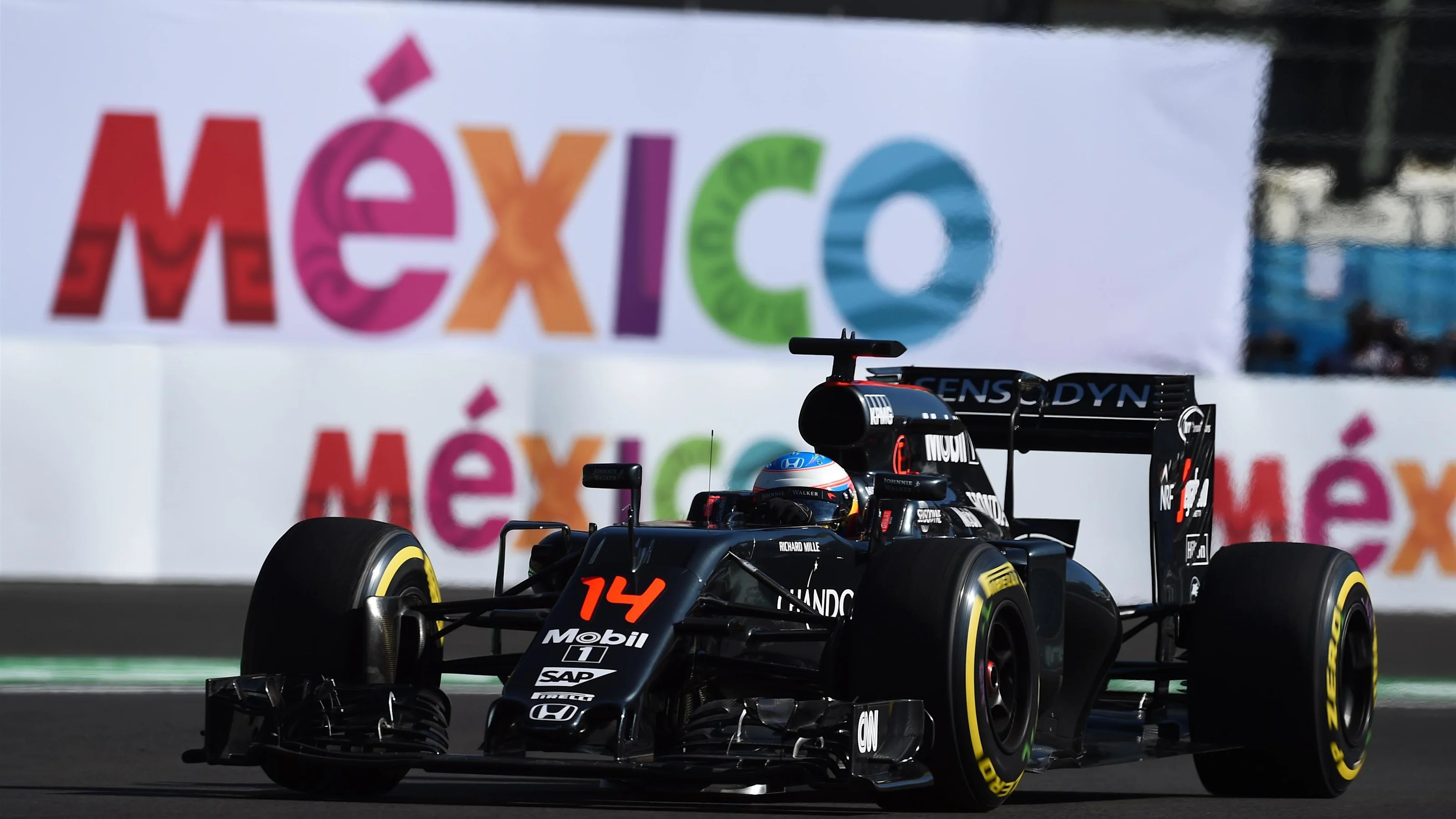 Fernando Alonso (ESP) McLaren MP4-31 at Formula One World Championship, Rd19, Mexican Grand Prix,