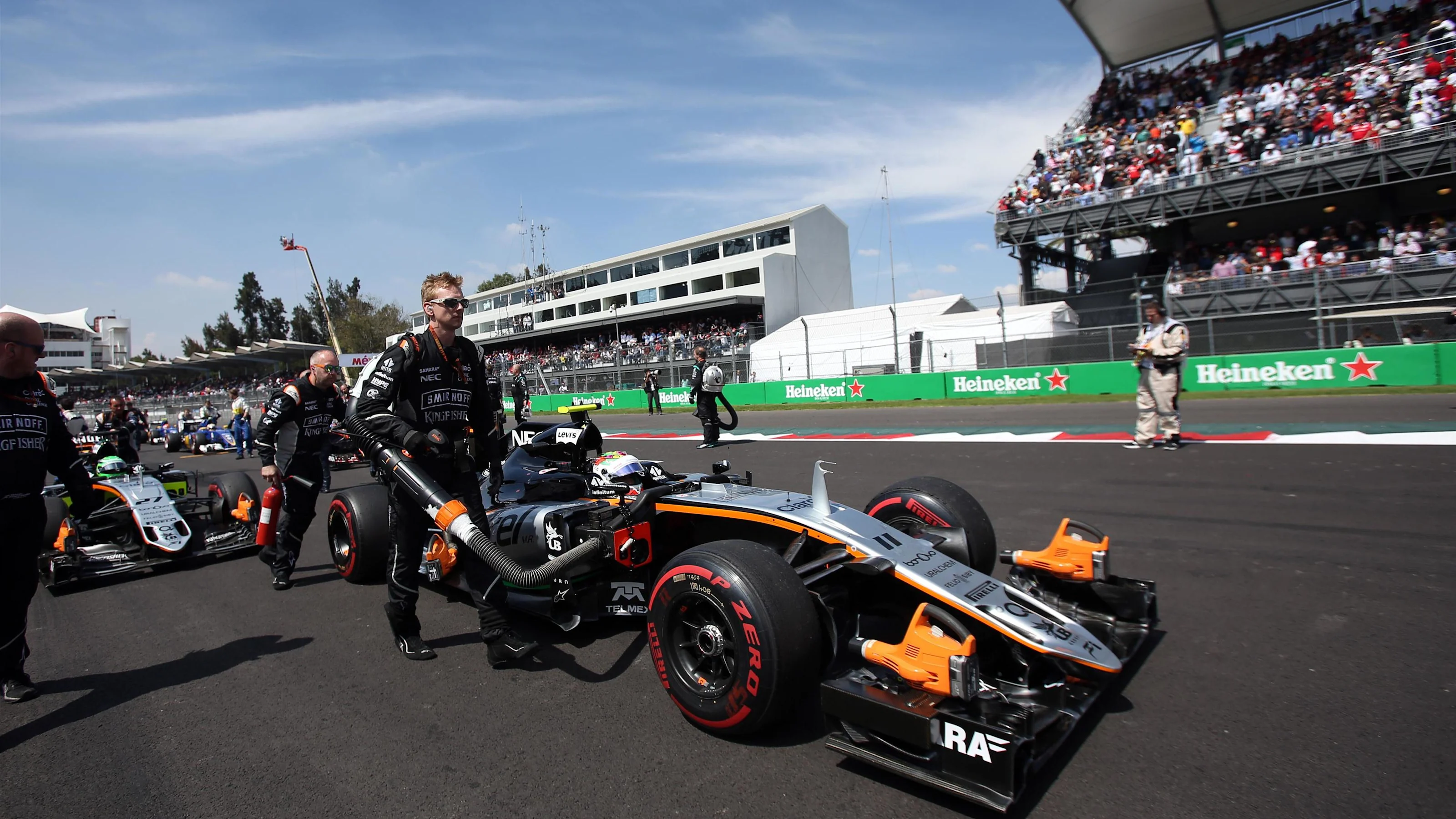 Sergio Perez (MEX) Force India VJM09 on the grid at Formula One World Championship, Rd19, Mexican