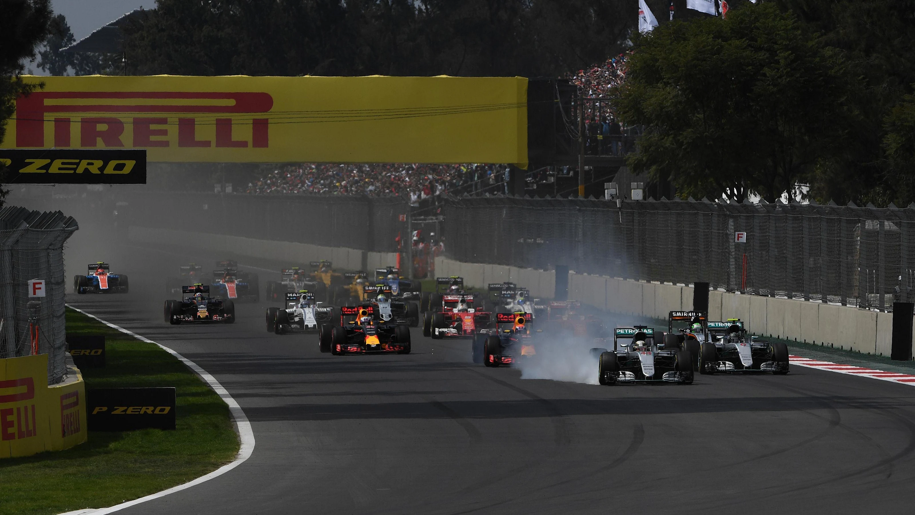Lewis Hamilton (GBR) Mercedes-Benz F1 W07 Hybrid locks up at the start of the race at Formula One