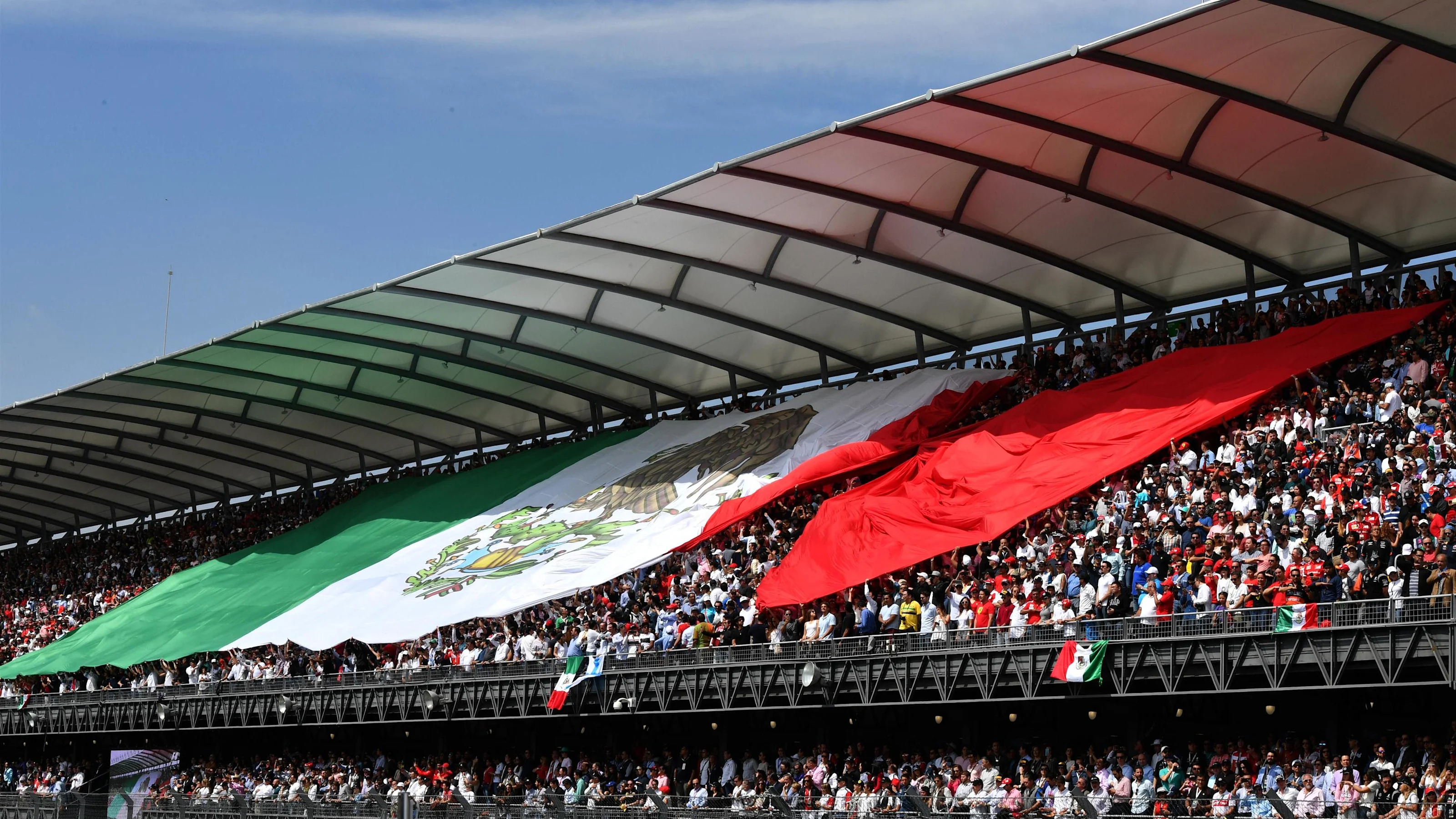 Fans at Formula One World Championship, Rd19, Mexican Grand Prix, Race, Circuit Hermanos Rodriguez,