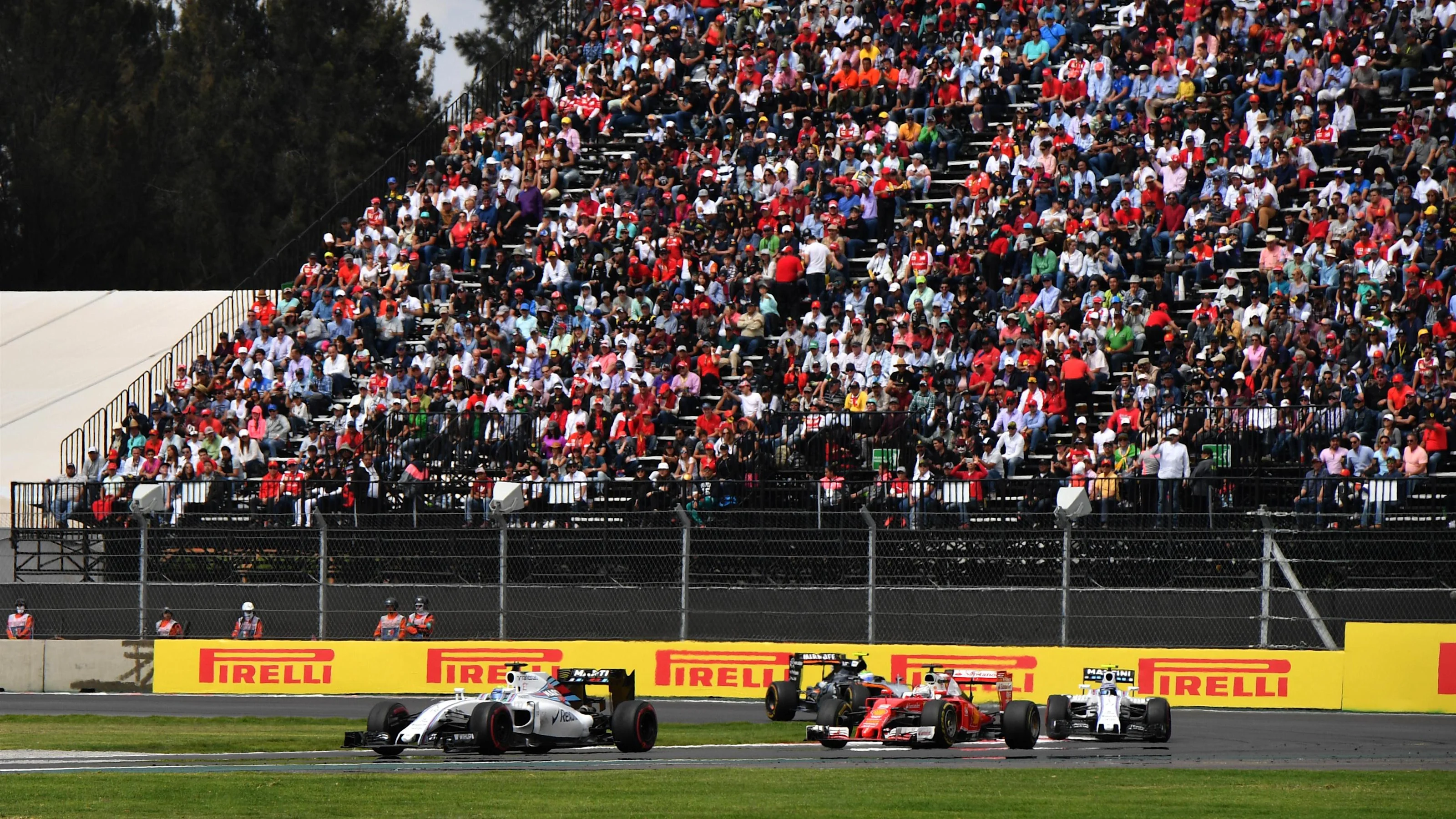Felipe Massa (BRA) Williams FW38 at Formula One World Championship, Rd19, Mexican Grand Prix, Race,