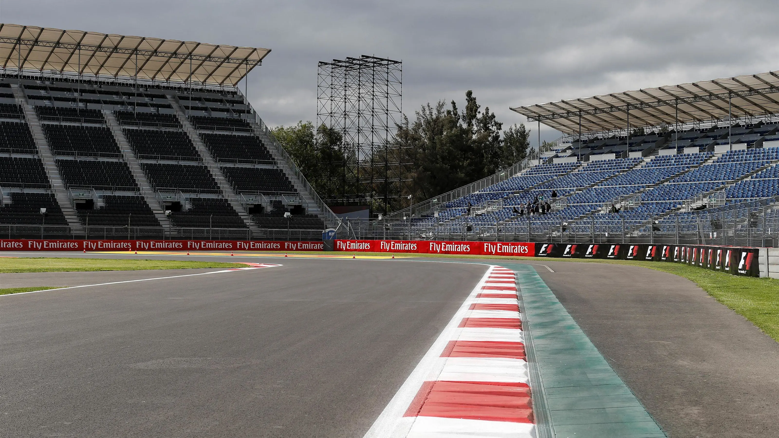 Track view at Formula One World Championship, Rd19, Mexican Grand Prix, Preparations, Circuit