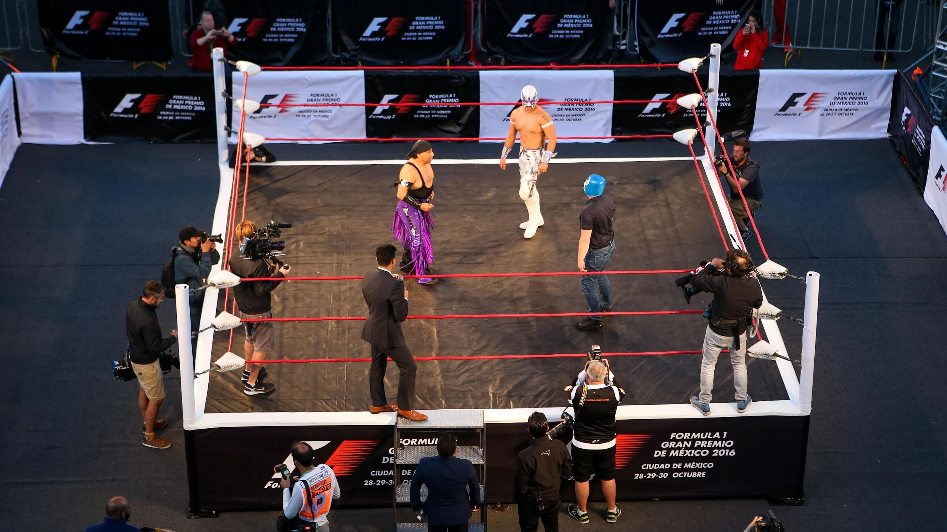 Lucha Libre Wrestling Festival at Formula One World Championship, Rd19, Mexican Grand Prix,