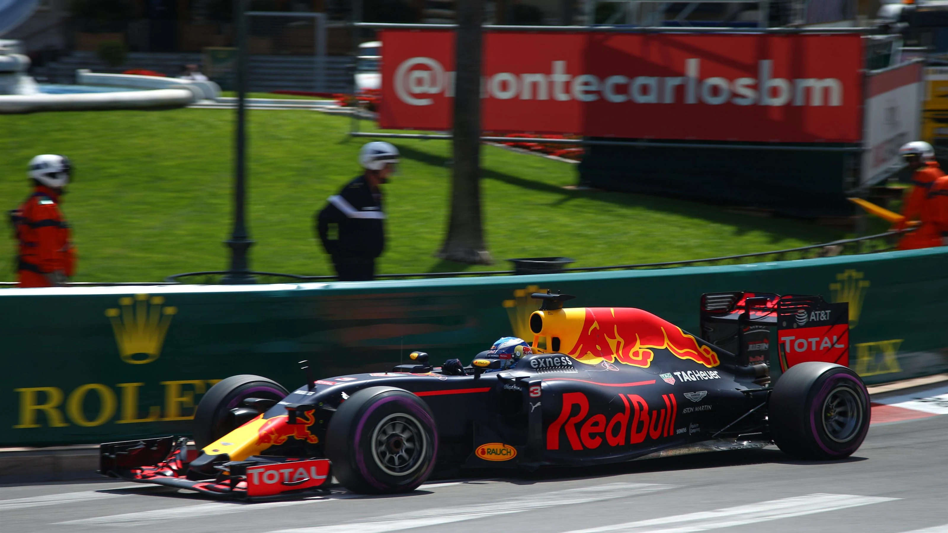 Daniel Ricciardo (AUS) Red Bull Racing RB12 at Formula One World Championship, Rd6, Monaco Grand
