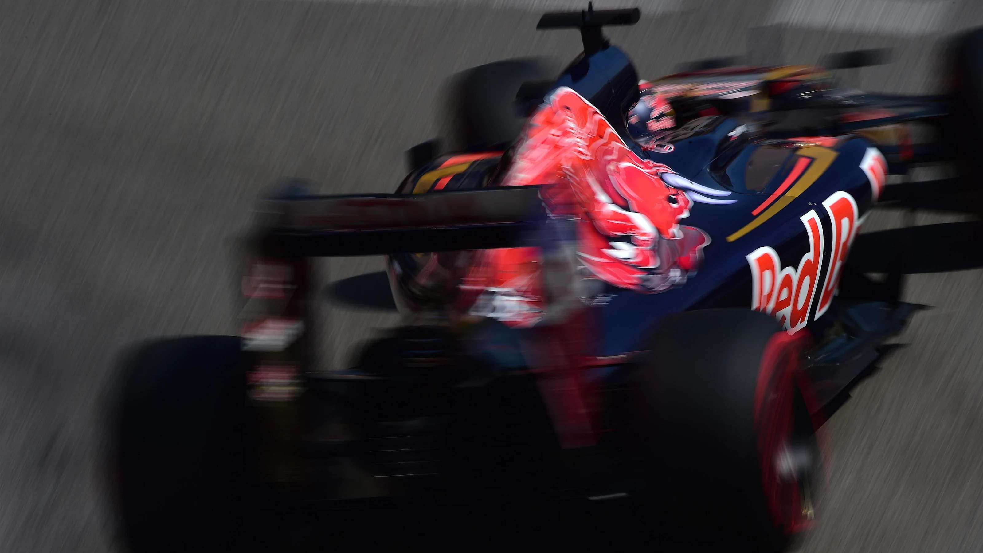 Daniil Kvyat (RUS) Scuderia Toro Rosso STR11 at Formula One World Championship, Rd6, Monaco Grand