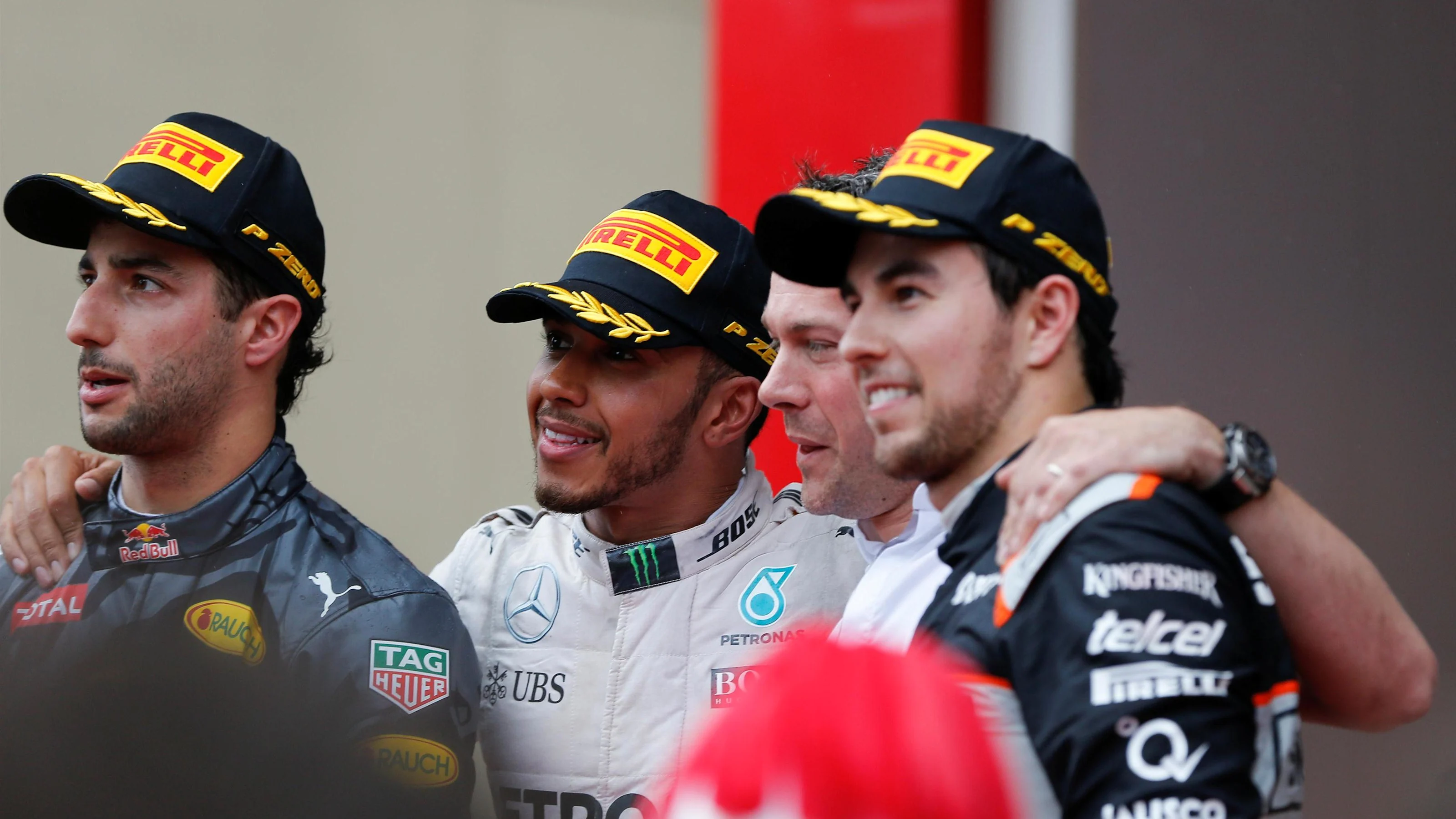 Race winner Lewis Hamilton (GBR) Mercedes AMG F1, Daniel Ricciardo (AUS) Red Bull Racing and Sergio