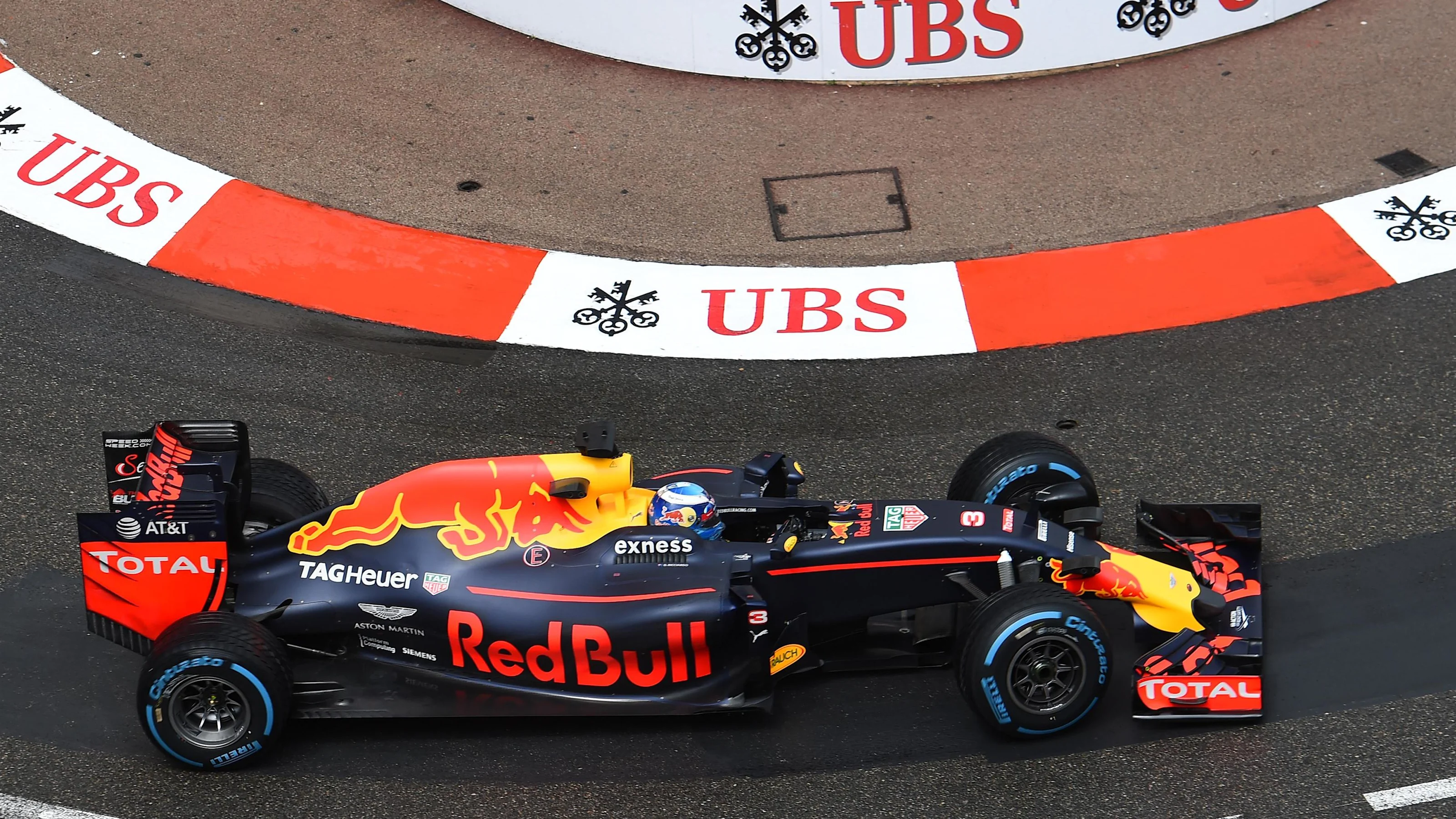 Daniel Ricciardo (AUS) Red Bull Racing RB12 at Formula One World Championship, Rd6, Monaco Grand