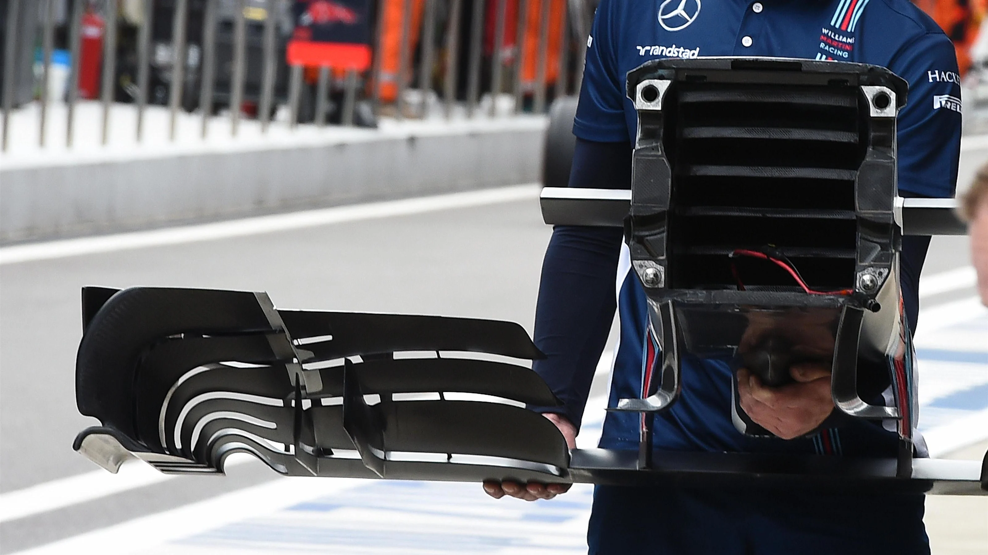 Williams FW38 front wing at Formula One World Championship, Rd4, Russian Grand Prix, Practice,