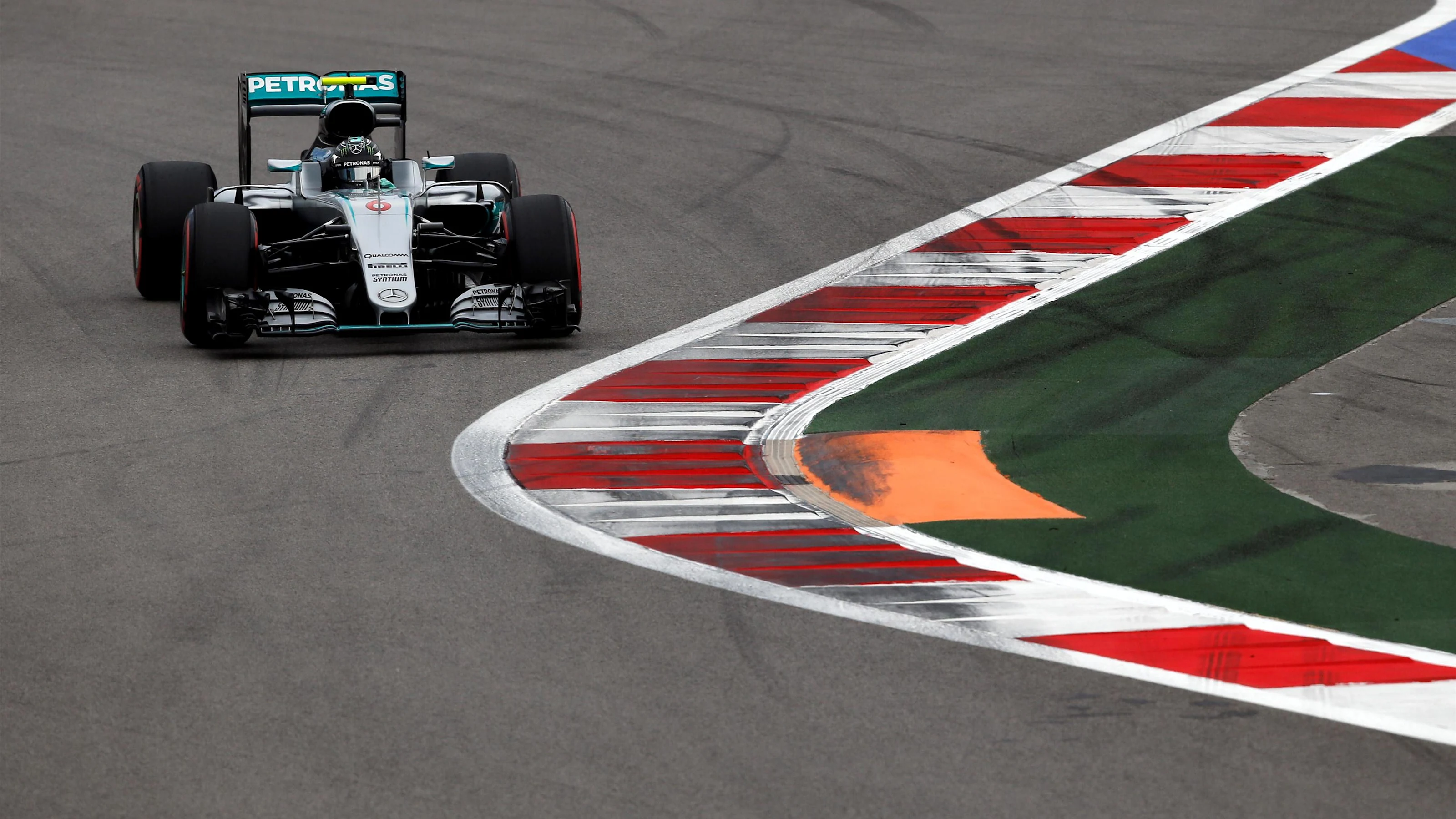 Nico Rosberg (GER) Mercedes-Benz F1 W07 Hybrid at Formula One World Championship, Rd4, Russian