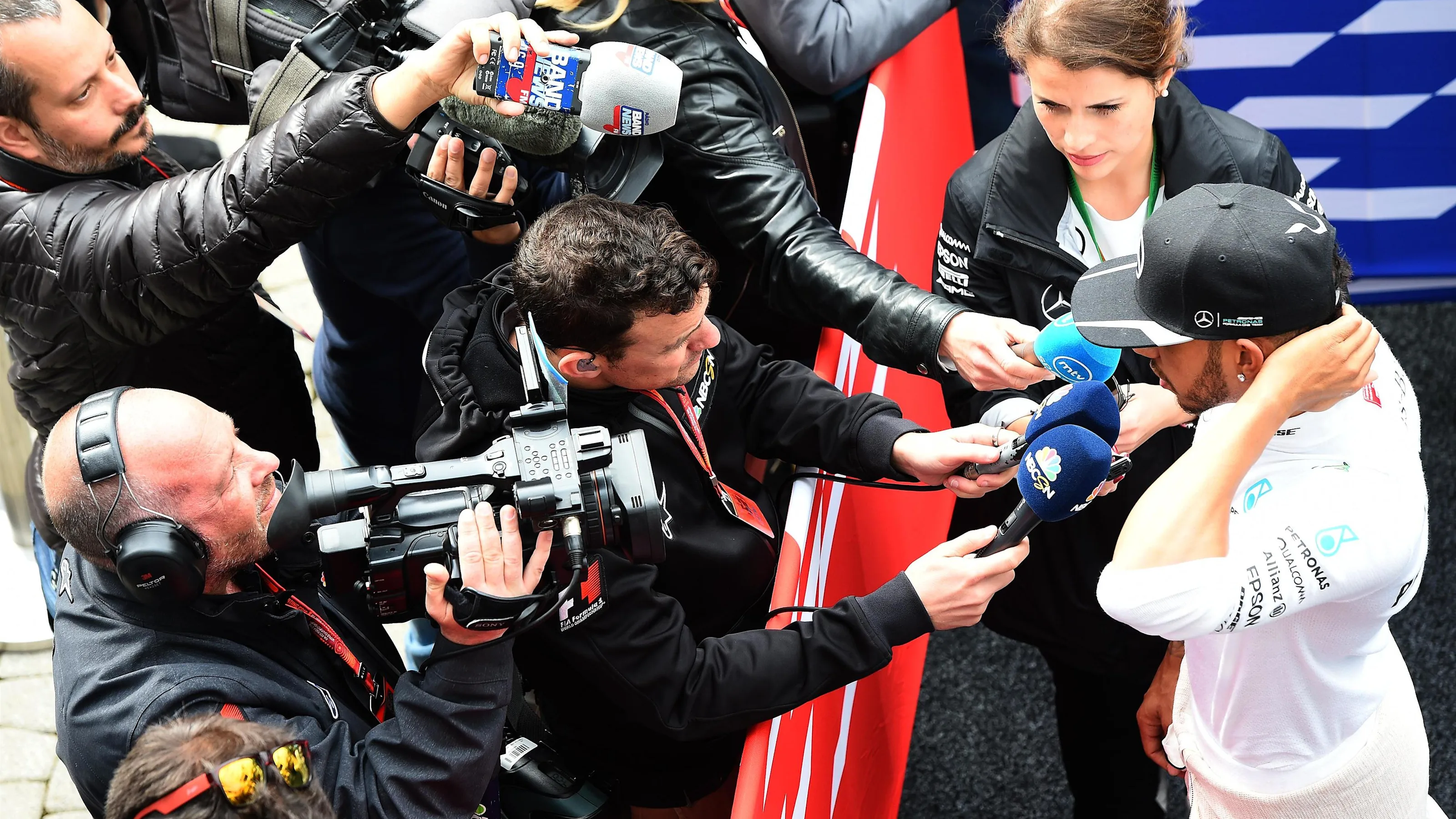 Lewis Hamilton (GBR) Mercedes AMG F1 talks to the media at Formula One World Championship, Rd4,