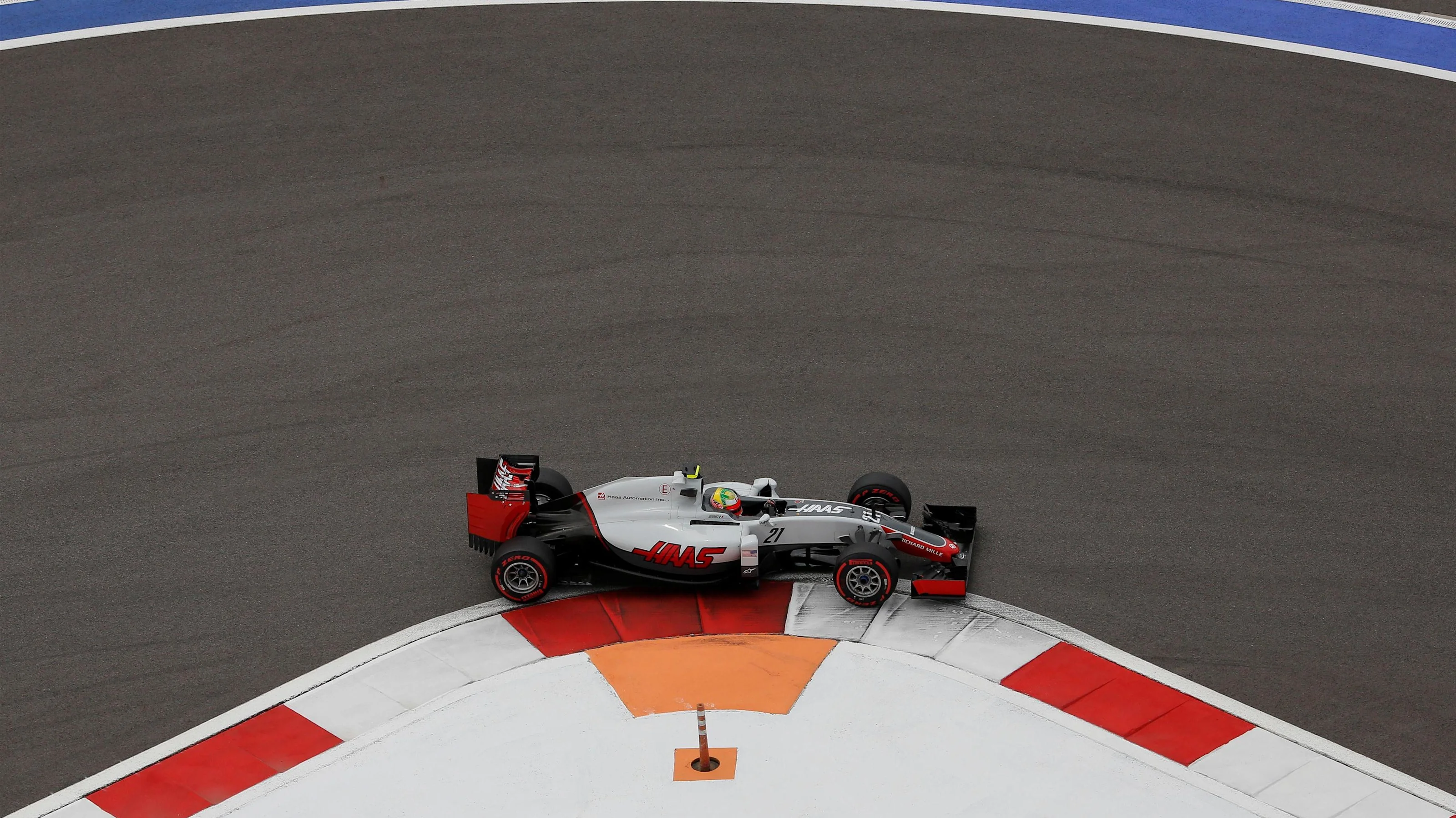 Esteban Gutierrez (MEX) Haas VF-16 at Formula One World Championship, Rd4, Russian Grand Prix,